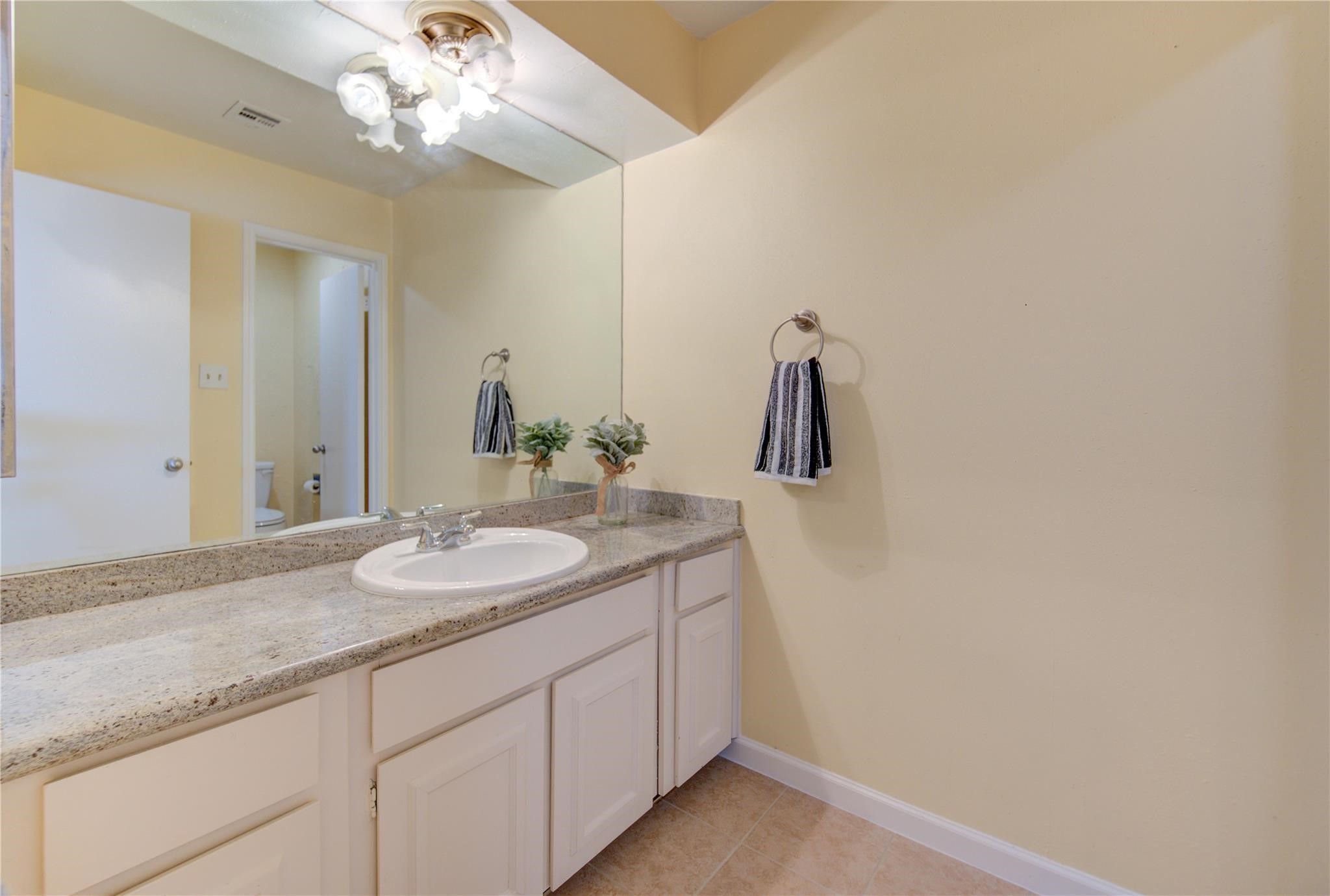 14633 Perthshire Road Houston, TX 77079 - Photo 27 of 48