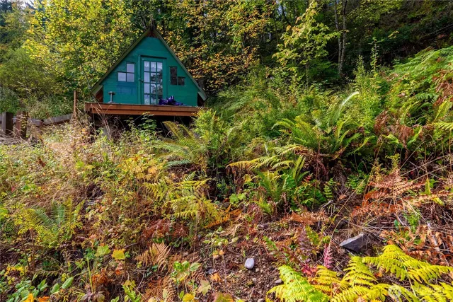 $275,000 | 2929 Cedar Avenue, Lummi Island, WA 98262