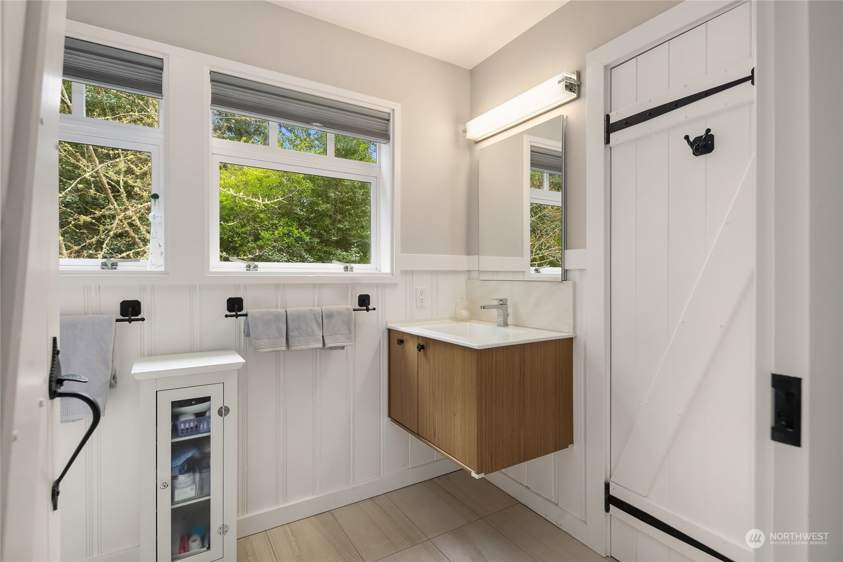 8020 Hansen Road Northeast Bainbridge Island, WA 98110 - Photo 27 of 38 Gallery Image 27