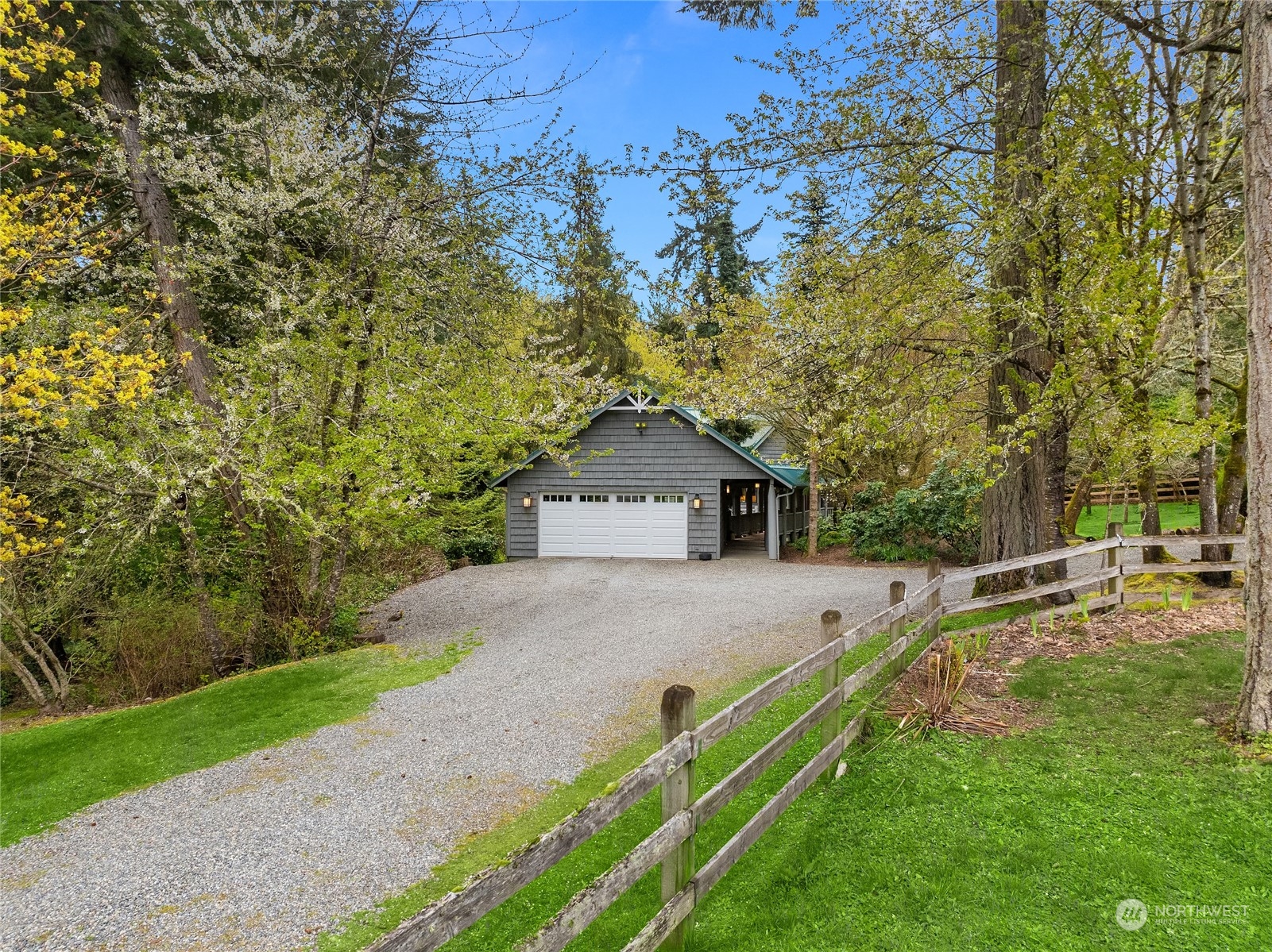 8020 Hansen Road Northeast Bainbridge Island, WA 98110 - Photo 33 of 38 Gallery Image 33
