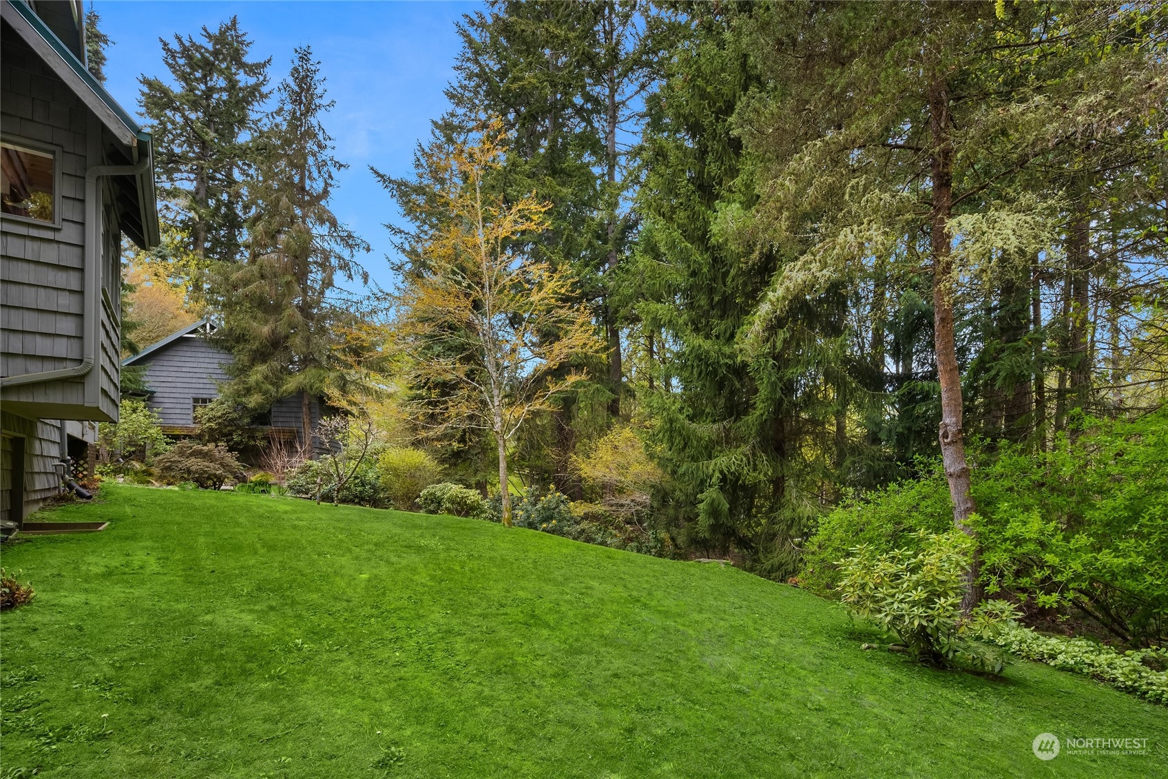 8020 Hansen Road Northeast Bainbridge Island, WA 98110 - Photo 34 of 38 Gallery Image 34