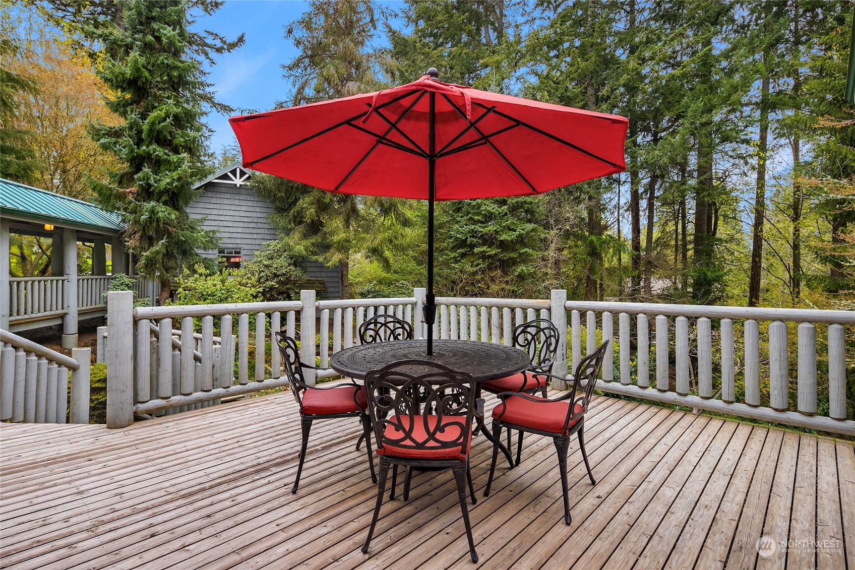 8020 Hansen Road Northeast Bainbridge Island, WA 98110 - Photo 8 of 38 Gallery Image 8