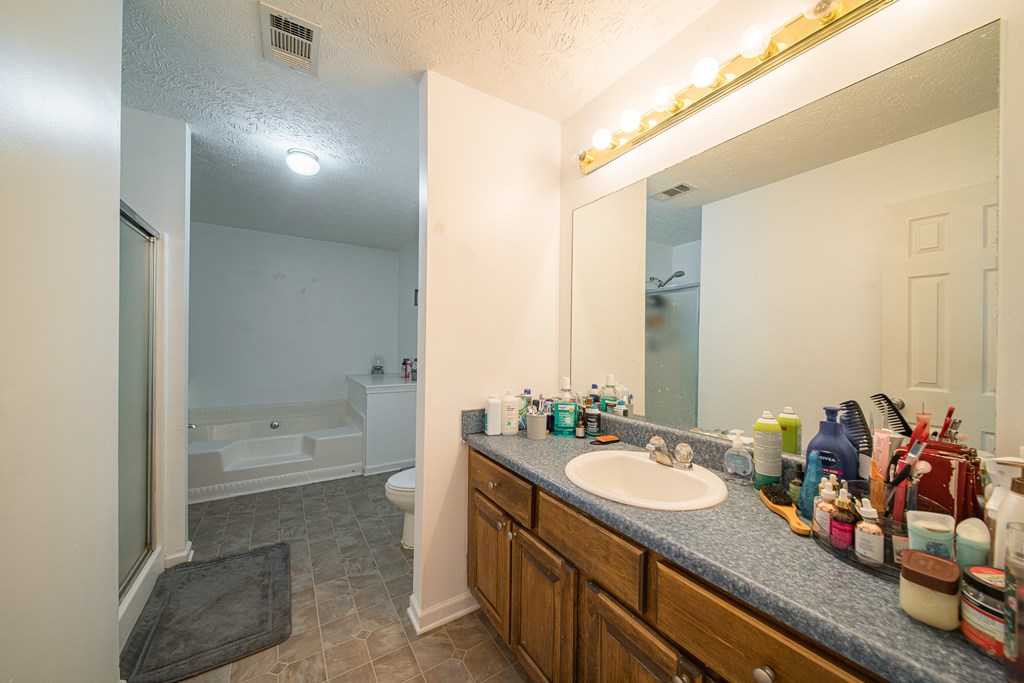 842 Pheasant Loop Columbus, GA 31907 - Photo 17 of 29 primary bathroom