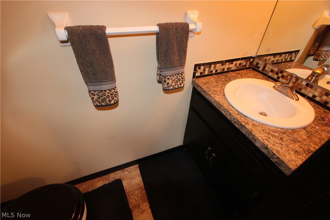 24320 Knickerbocker Road Bay Village, OH 44140 - Photo 15 of 28 Gallery Image 15