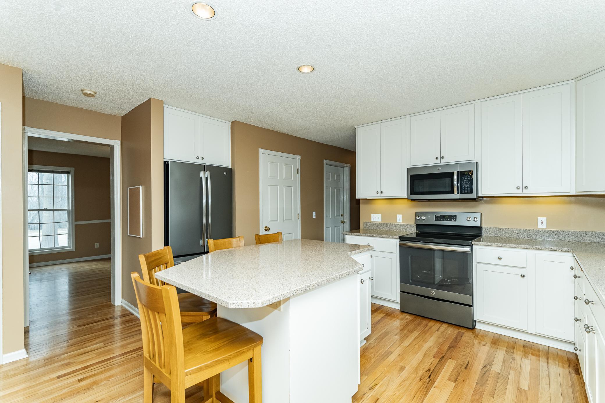 1075 23rd Avenue Southwest Rochester, MN 55902 - Photo 11 of 41