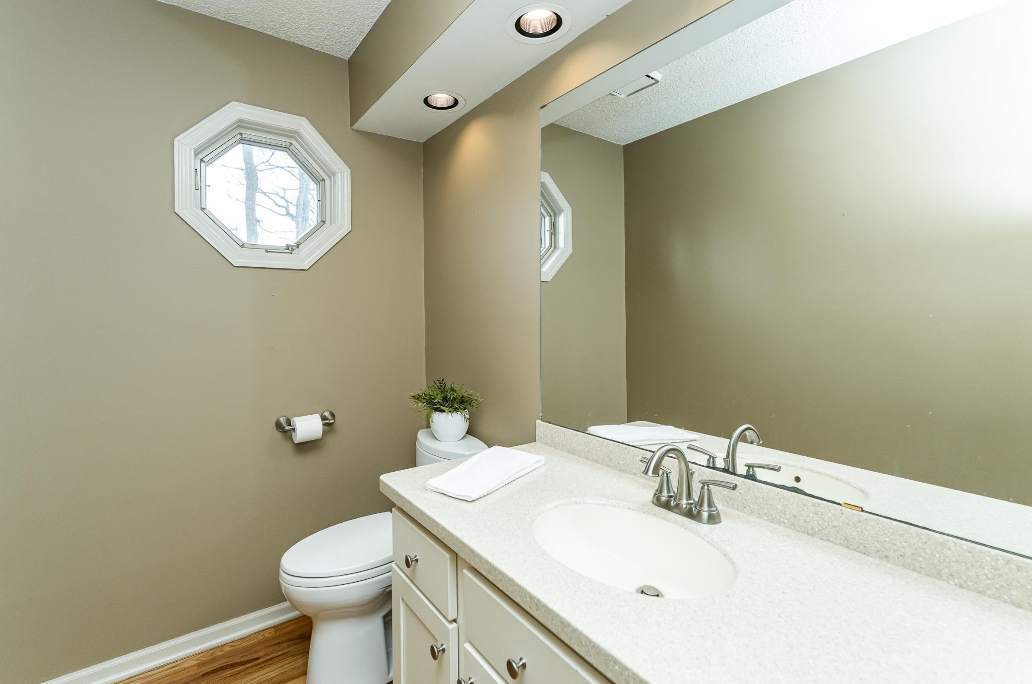 1075 23rd Avenue Southwest Rochester, MN 55902 - Photo 14 of 41