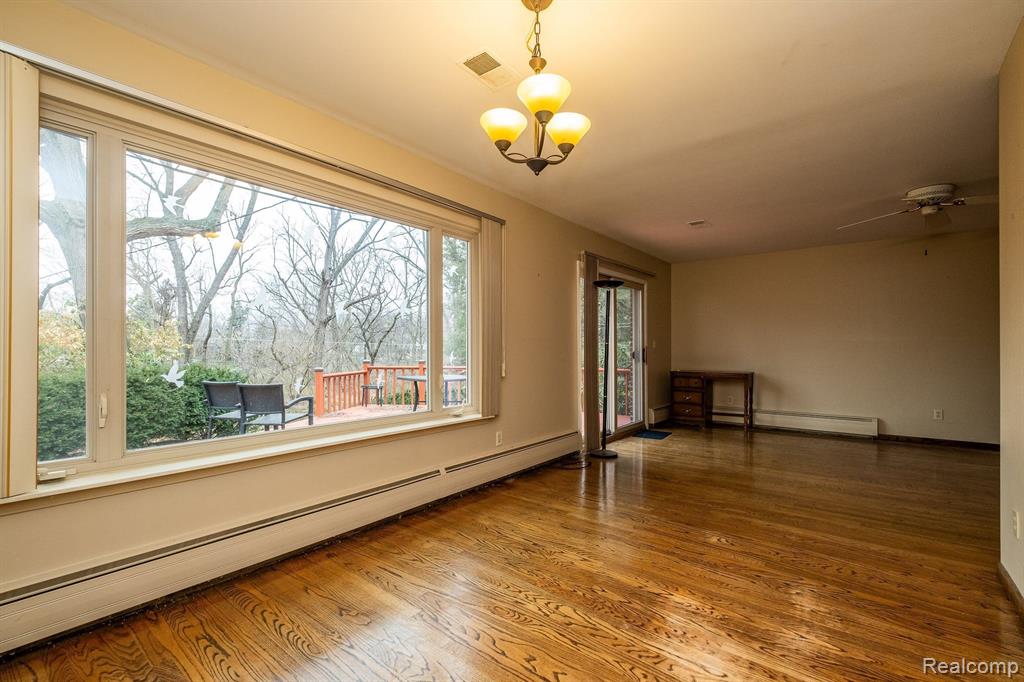 16317 Riverside Drive Livonia, MI 48154 - Photo 14 of 37 Gallery Image 14