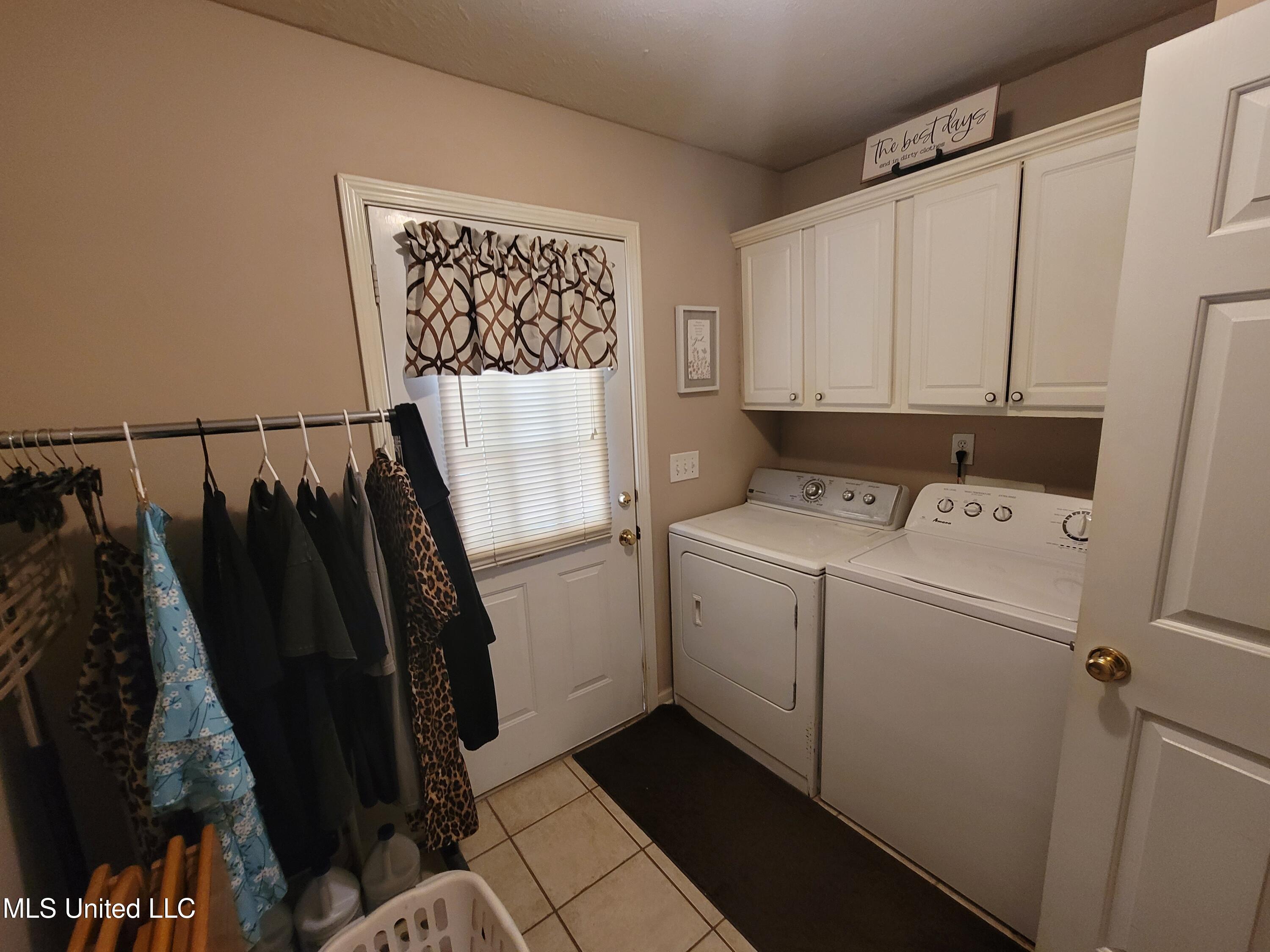 317 Willow Run Pearl, MS 39208 - Photo 34 of 49 Laundry Room