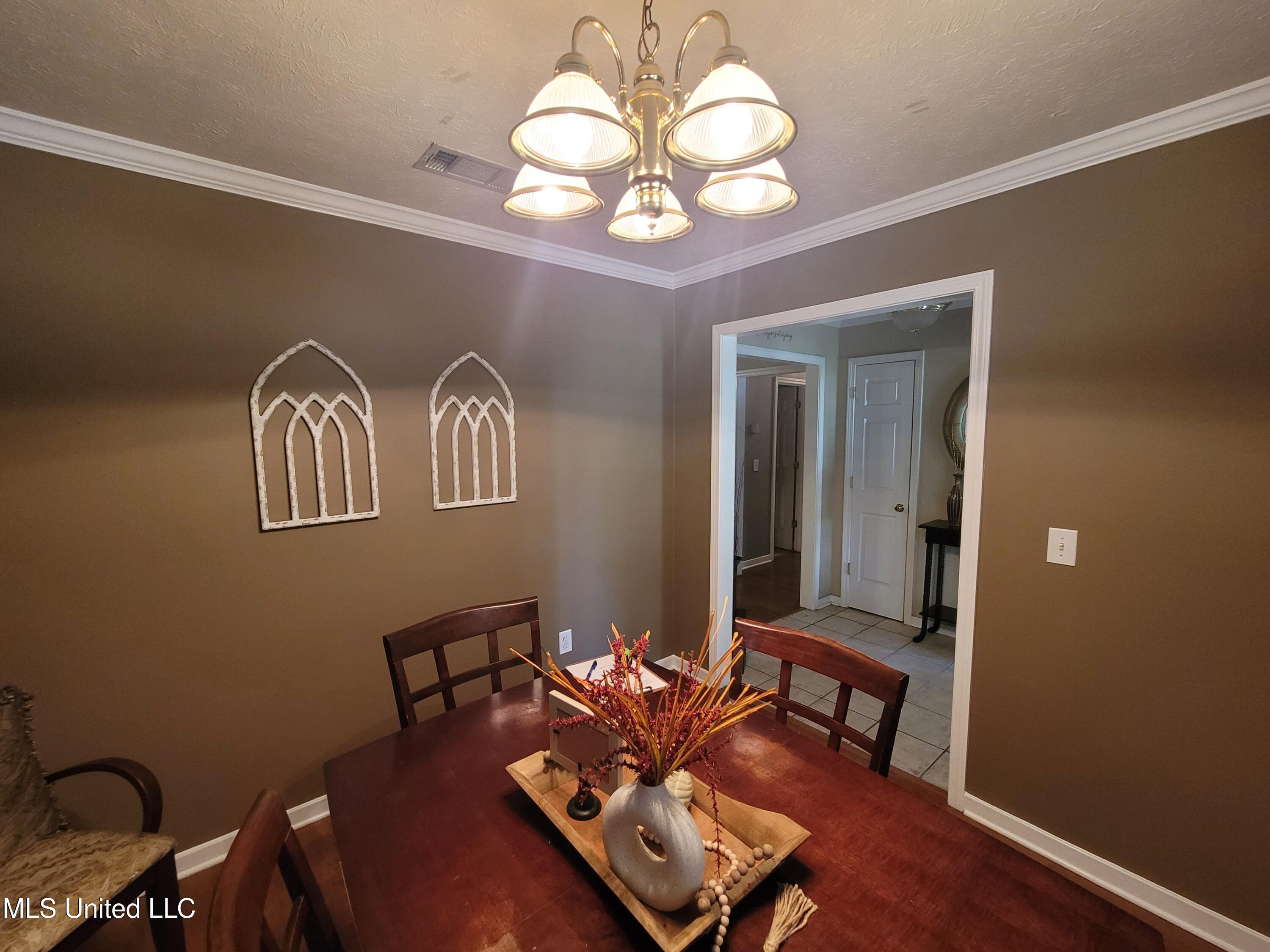 317 Willow Run Pearl, MS 39208 - Photo 41 of 49 Dining Room
