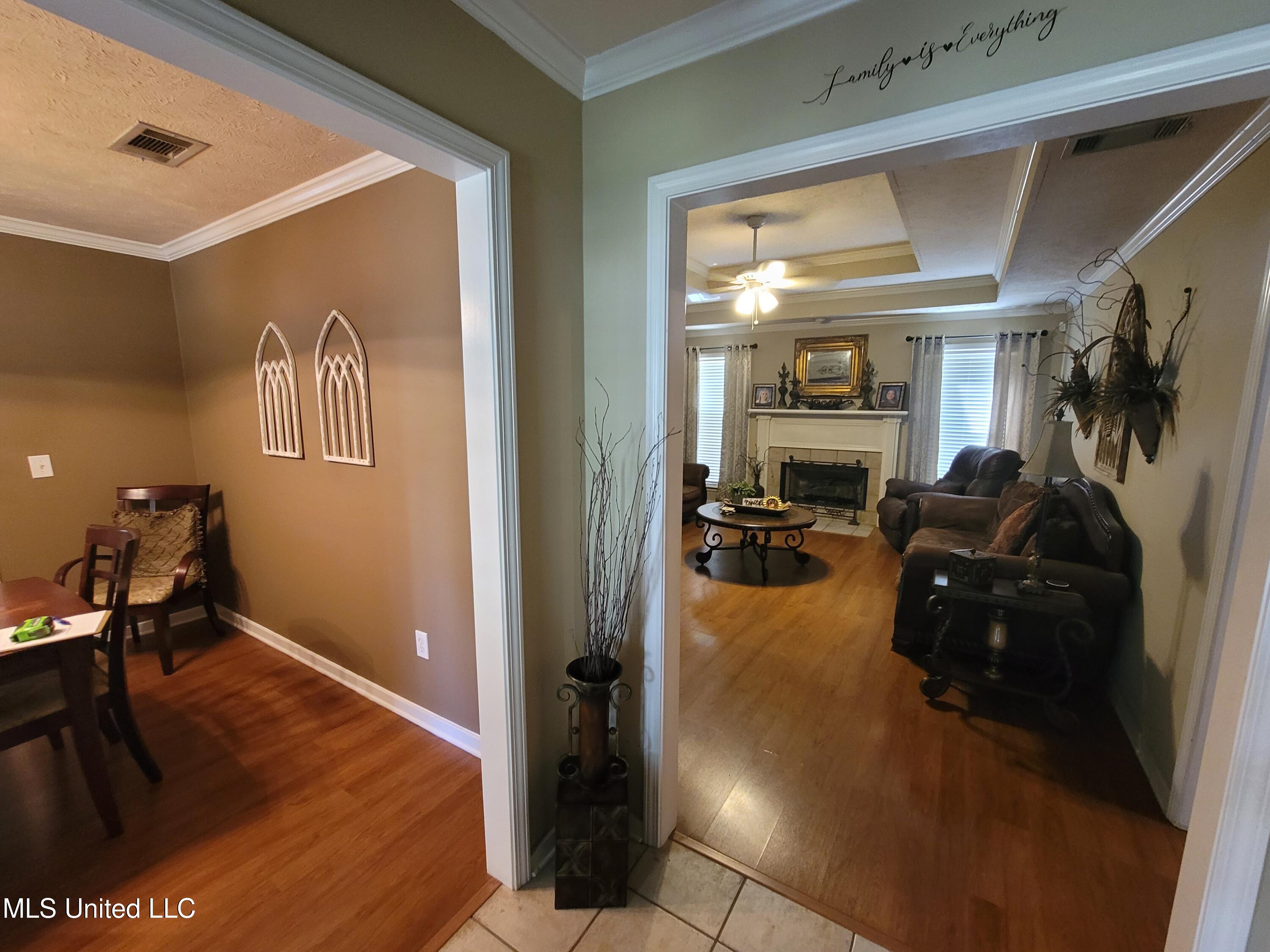 317 Willow Run Pearl, MS 39208 - Photo 43 of 49 Foyer