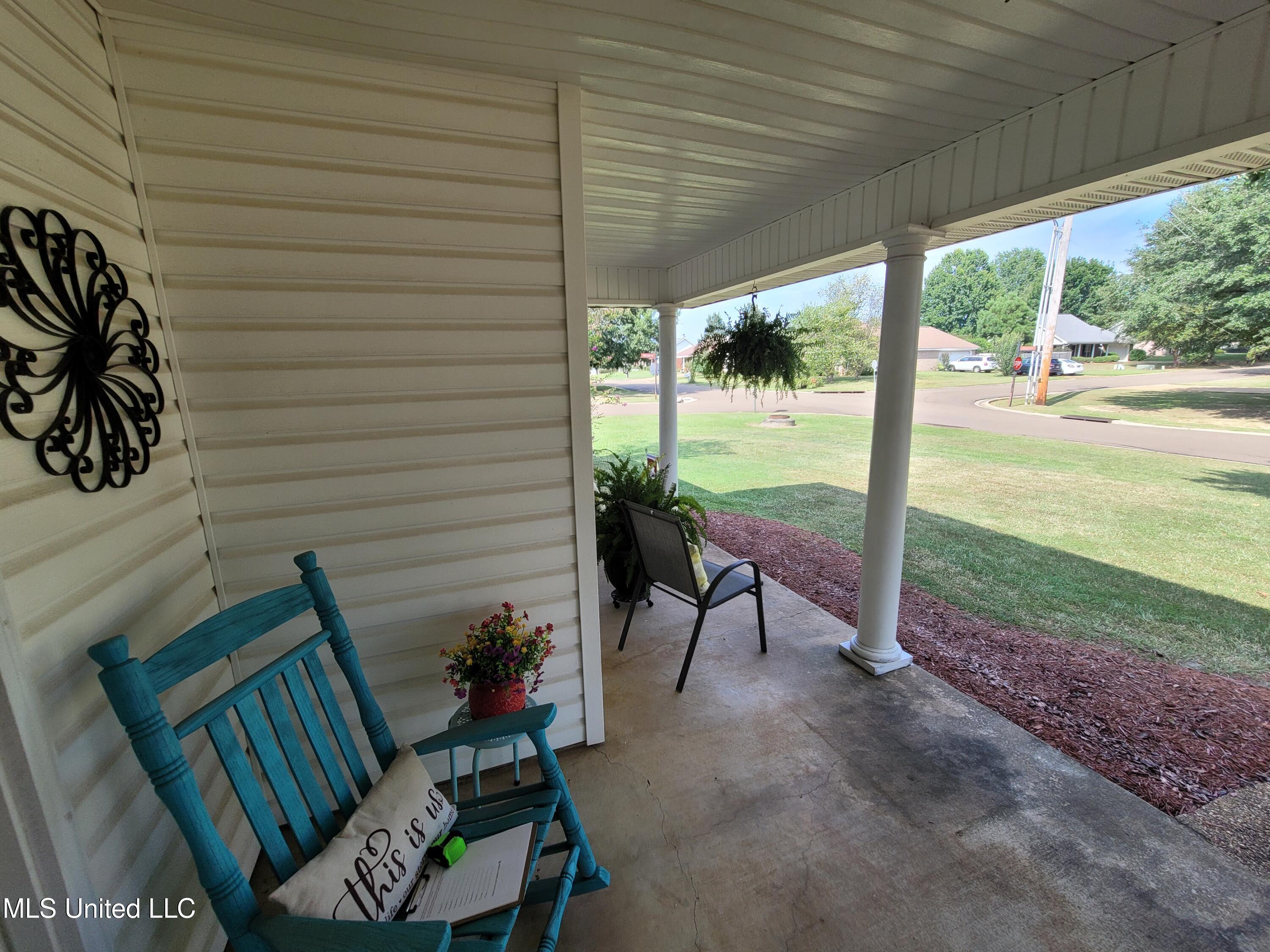 317 Willow Run Pearl, MS 39208 - Photo 6 of 49 Front Porch