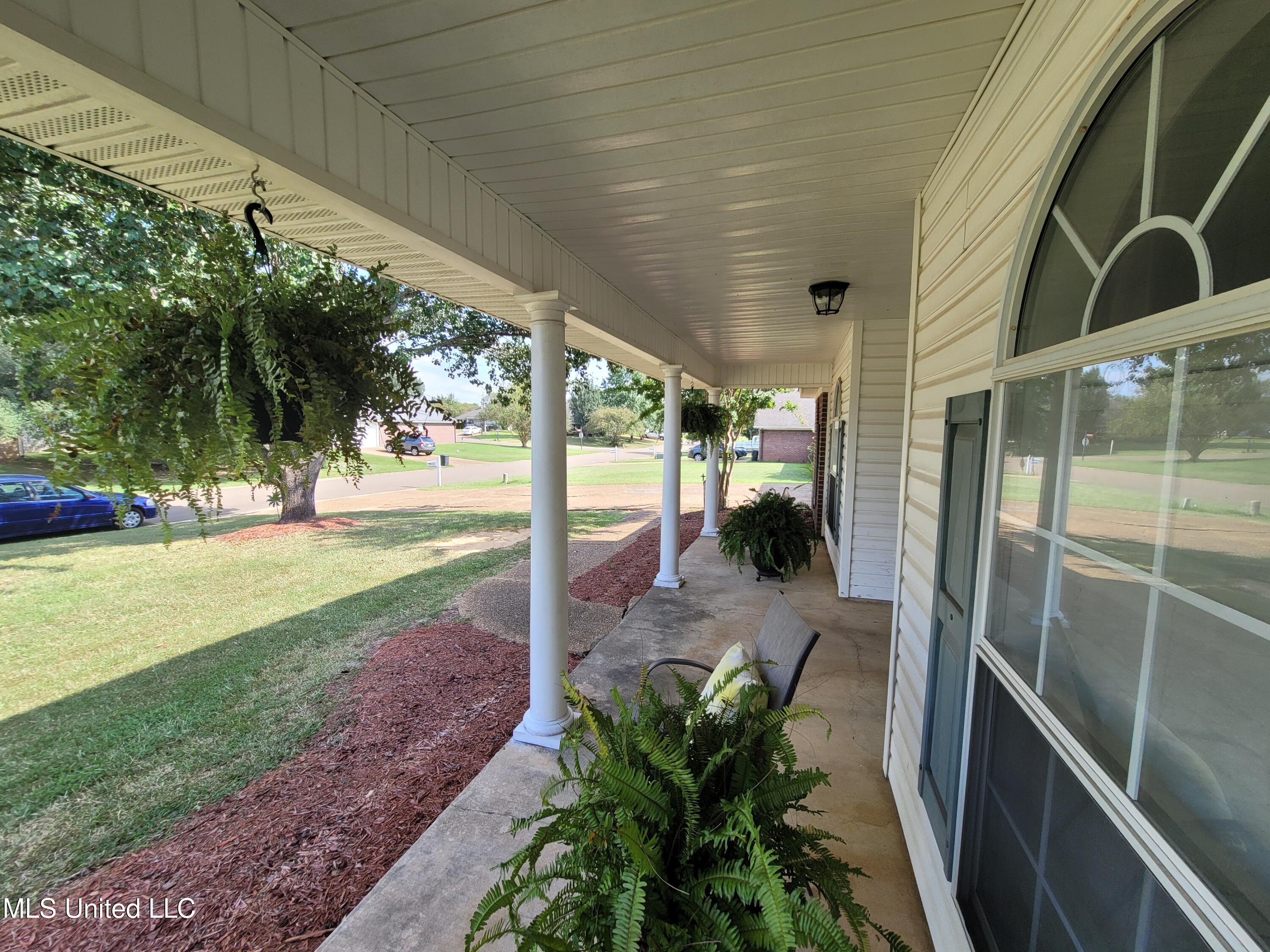 317 Willow Run Pearl, MS 39208 - Photo 8 of 49 Porch