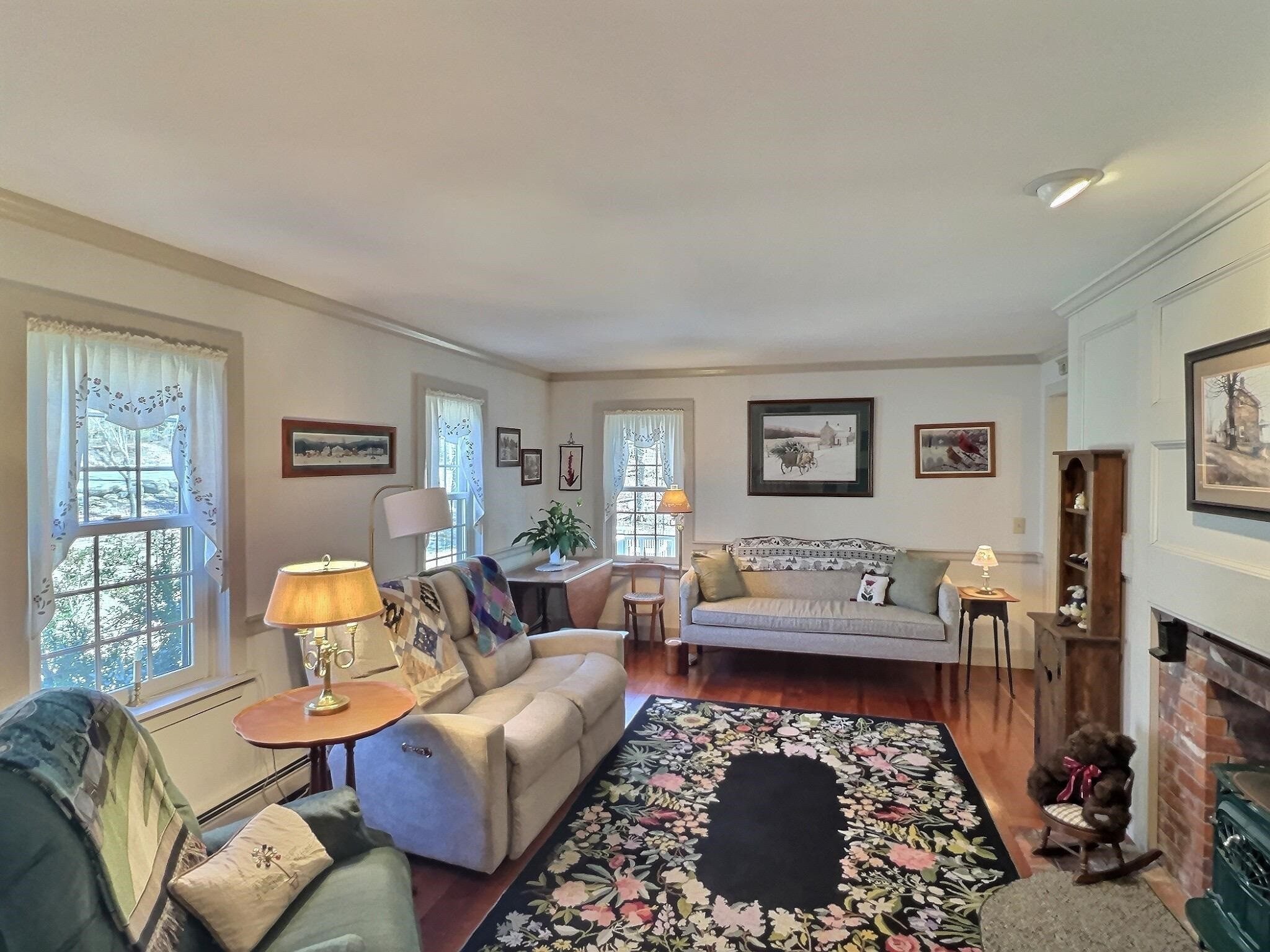 229 Page Road New London, NH 03257 - Photo 3 of 26 Gallery Image 3