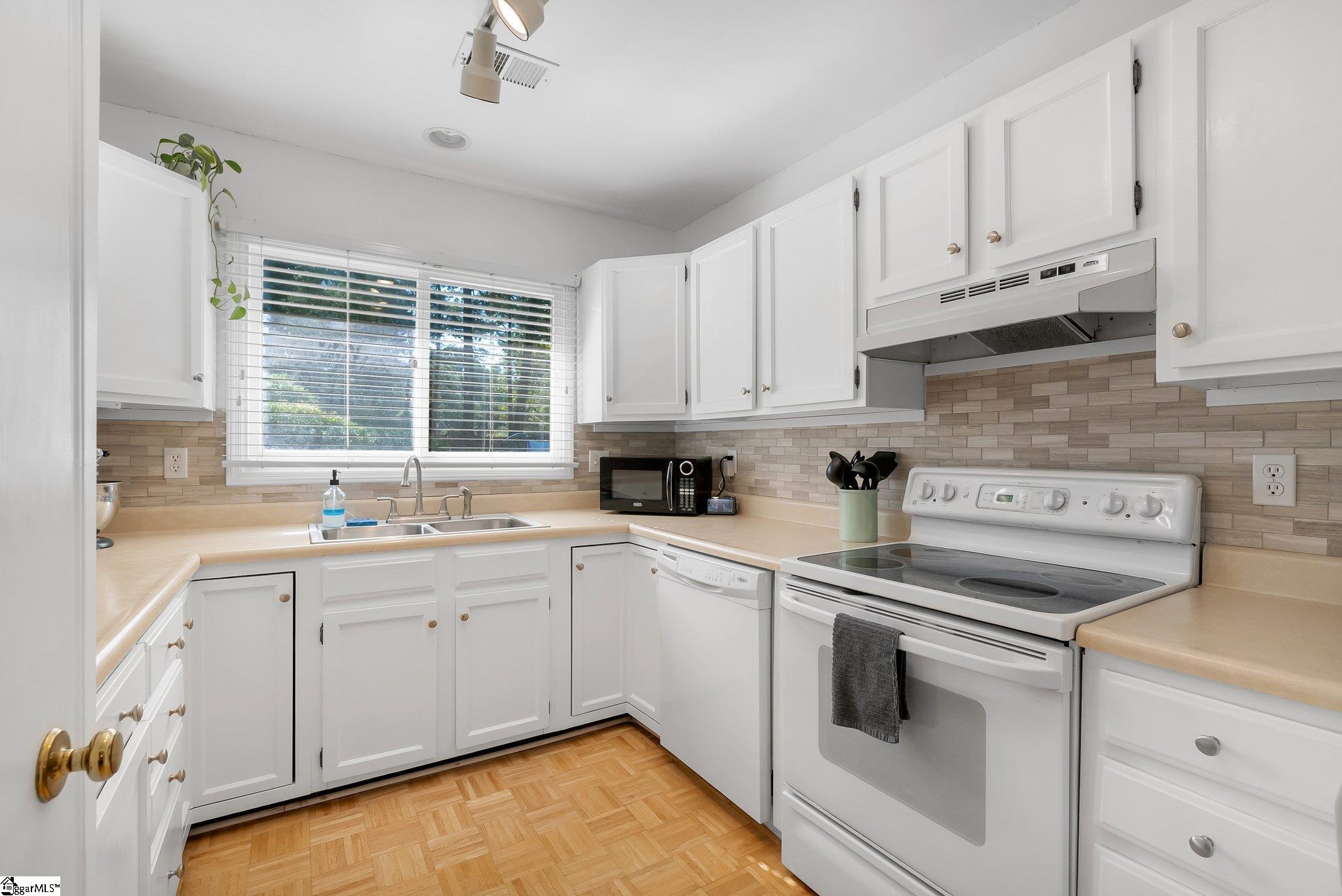100 Stallings Road, Unit G25 Taylors, SC 29687 - Photo 11 of 24 Gallery Image 11