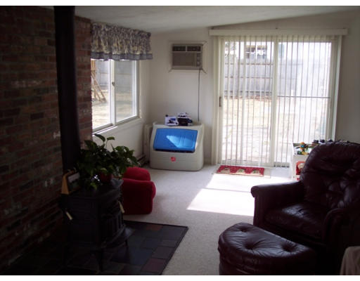 42 Westlake Road Natick, MA 01760 - Photo 6 of 8 Gallery Image 6
