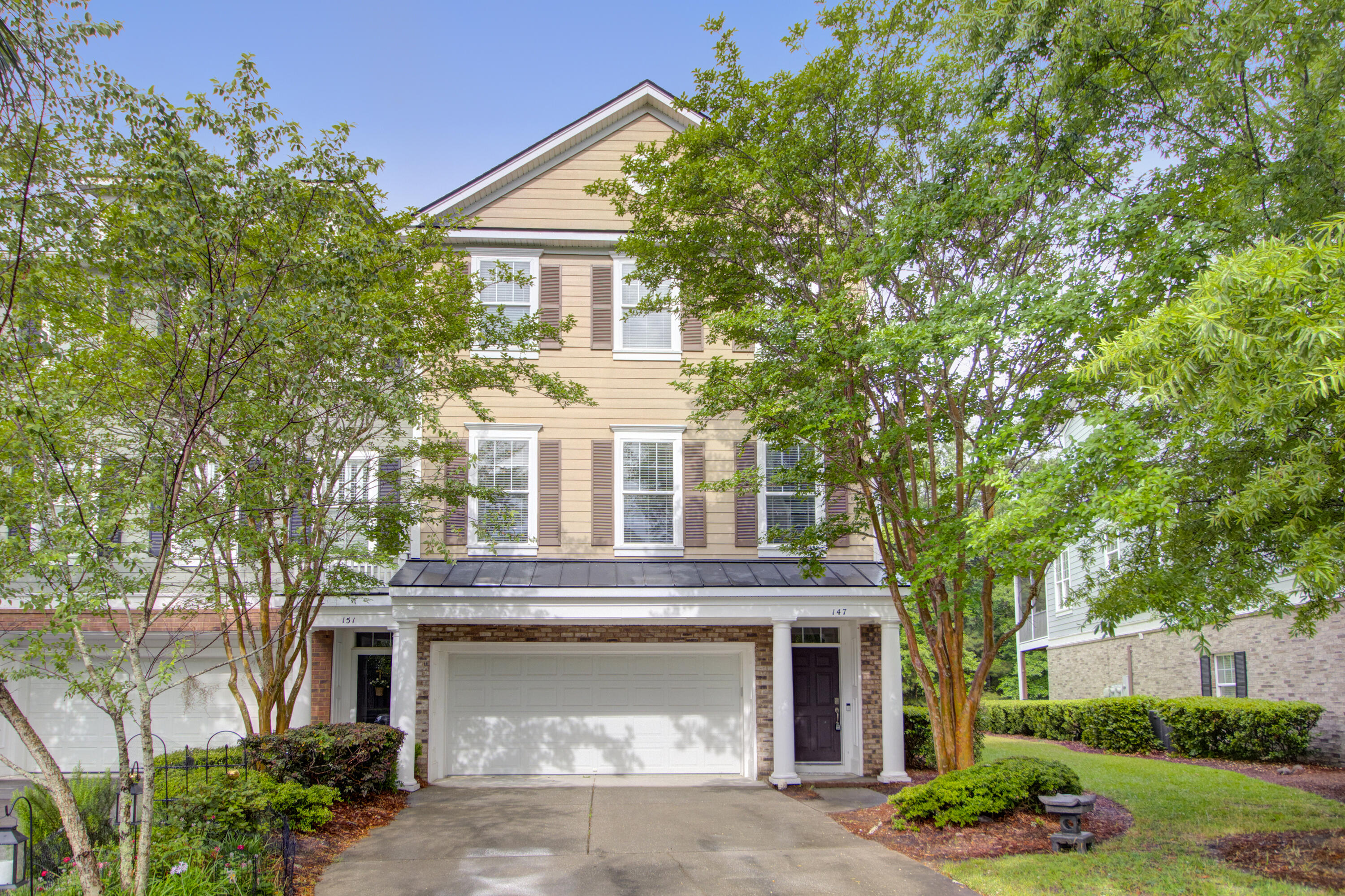 147 Palm Cove Way Mount Pleasant, SC 29466 - Photo 1 of 33 147 Palm Cove -Tidalcreekphoto- (1)