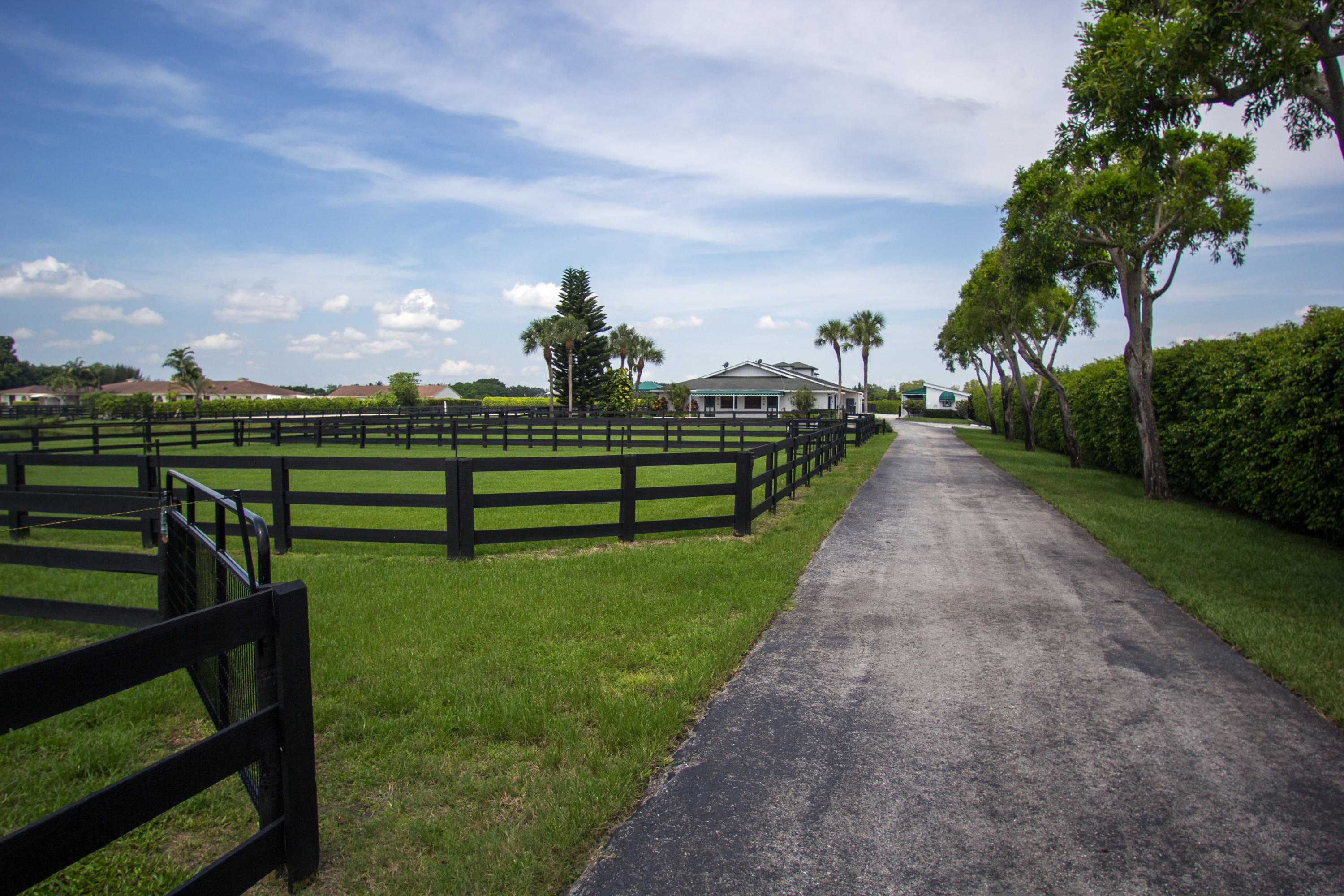 13135 Southfields Road Wellington, FL 33414 - Photo 1 of 16 Entrance