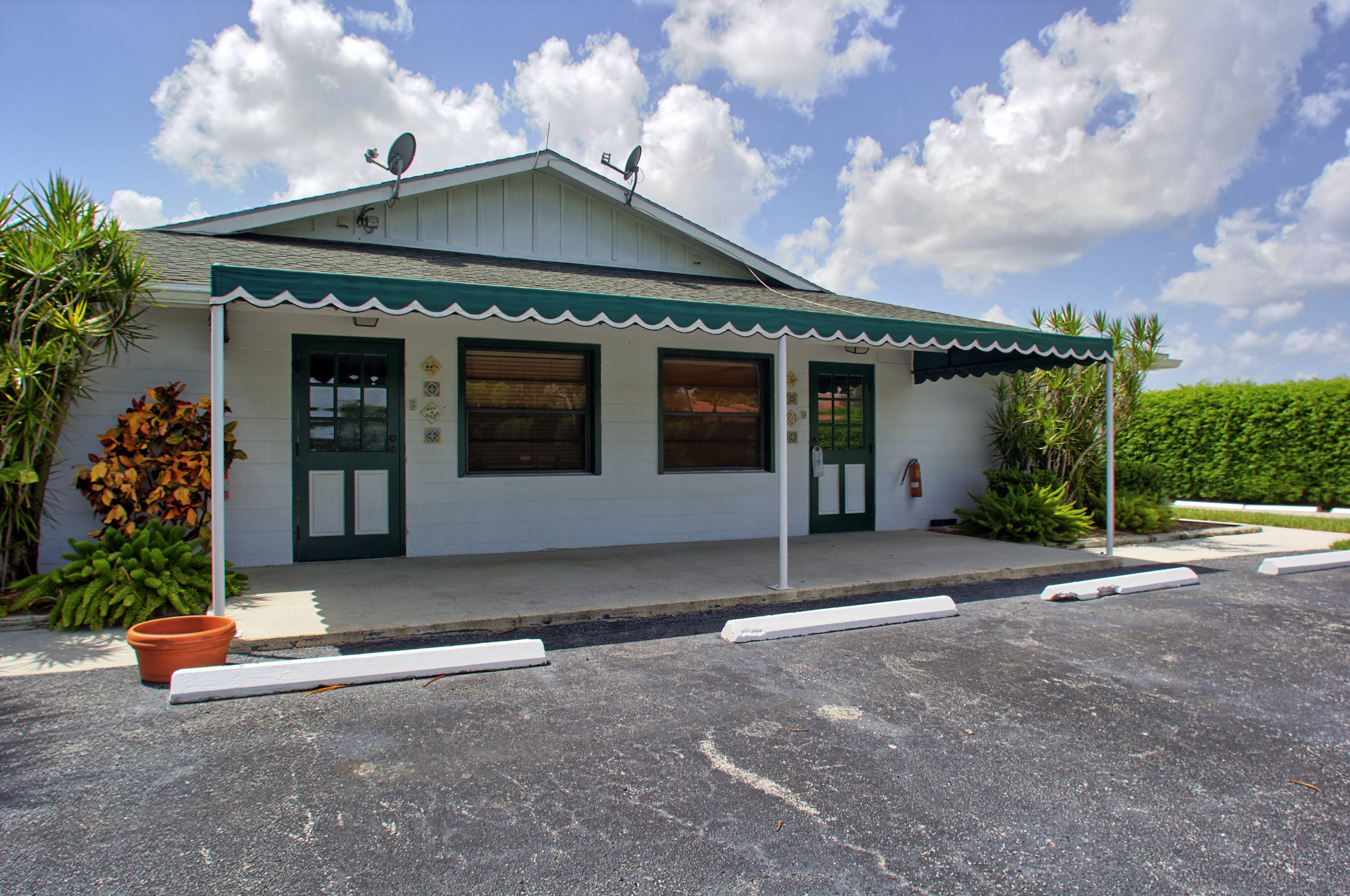 13135 Southfields Road Wellington, FL 33414 - Photo 2 of 16 Front