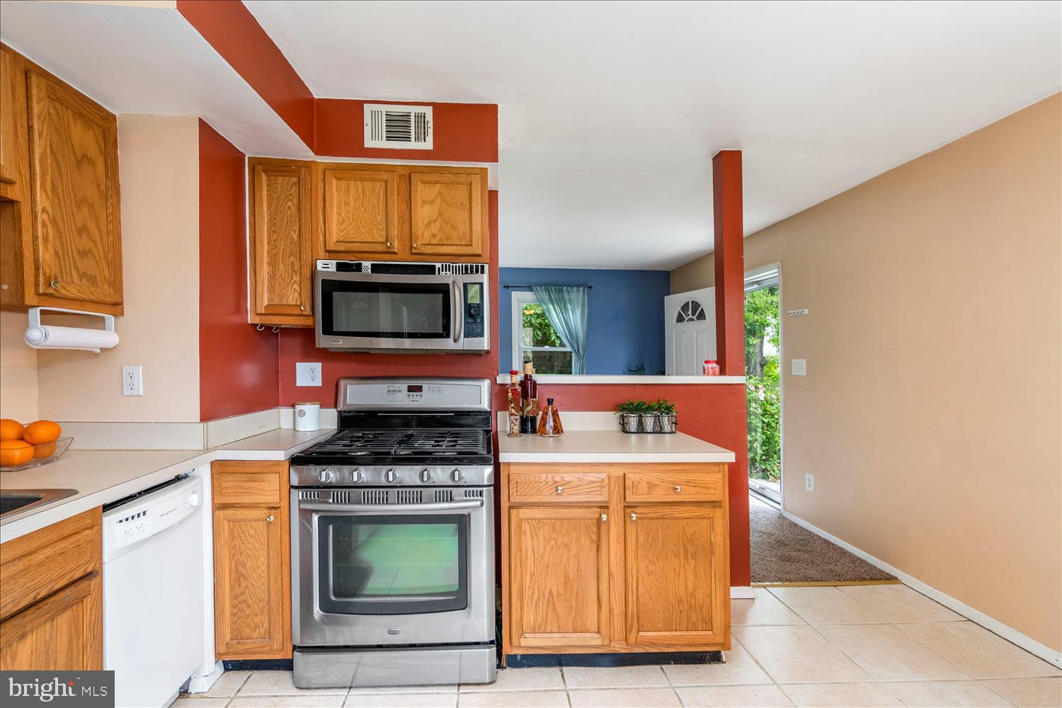 1235 Seven Oaks Road Baltimore, MD 21227 - Photo 12 of 27 Bright and Airy Kitchen