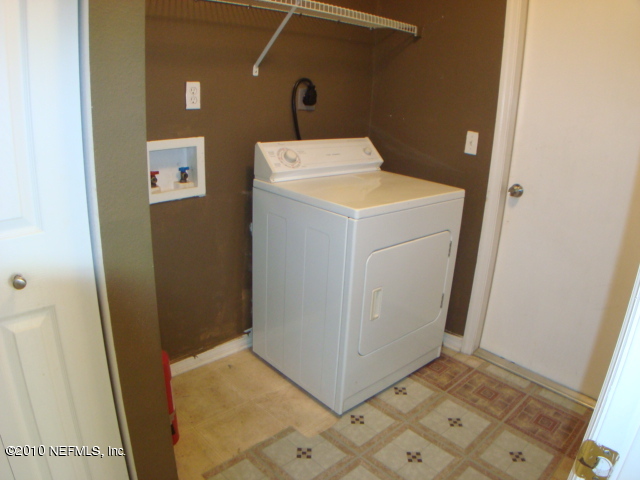 12575 Reeding Ridge Drive North Jacksonville, FL 32225 - Photo 8 of 13 LAUNDRY ROOM