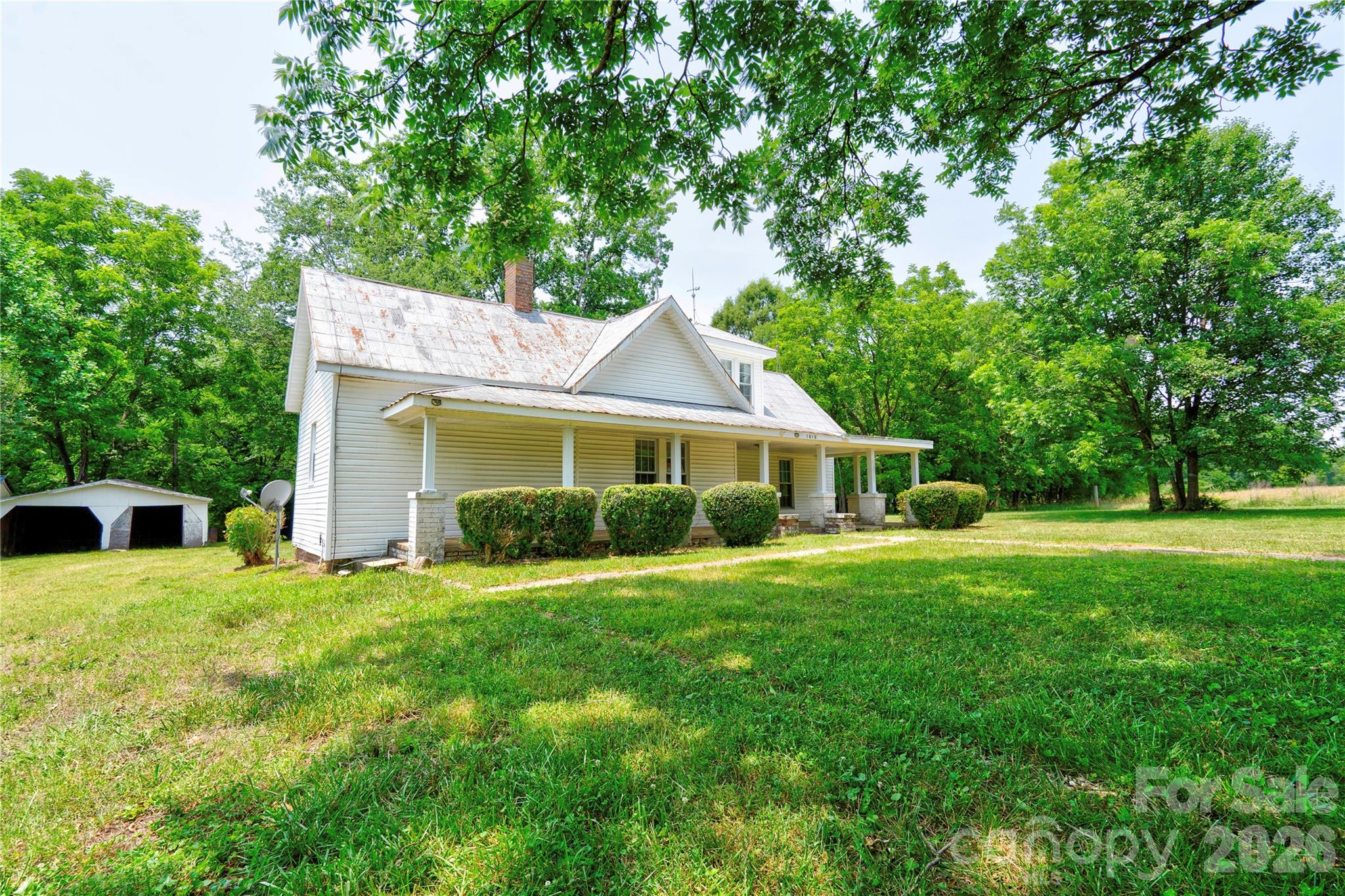 1813 St Marks Church Road Crouse, NC 28033 - Photo 6 of 22 a front view of a house with a yard