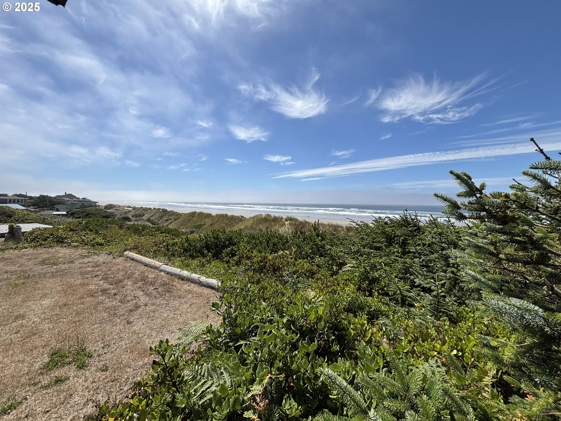 88632 3rd Avenue Florence, OR 97439 - Photo 33 of 43 a view of a pathway both side of a yard