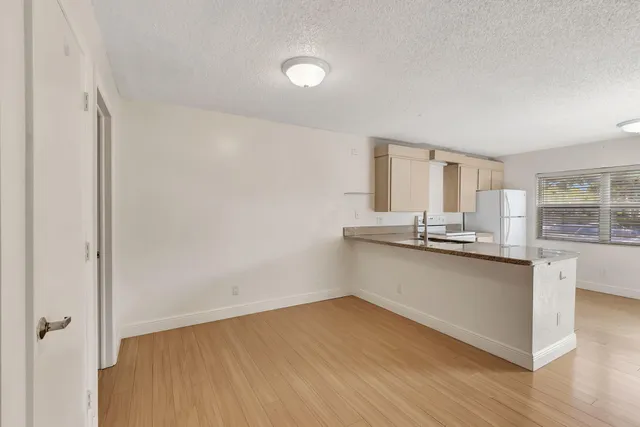 $2,300 | 4004 Medford Court, Boynton Beach, FL 33436