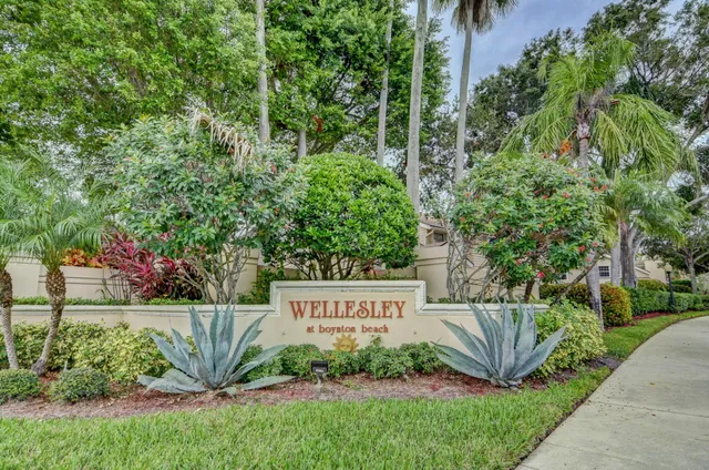 $2,300 | 4004 Medford Court, Boynton Beach, FL 33436
