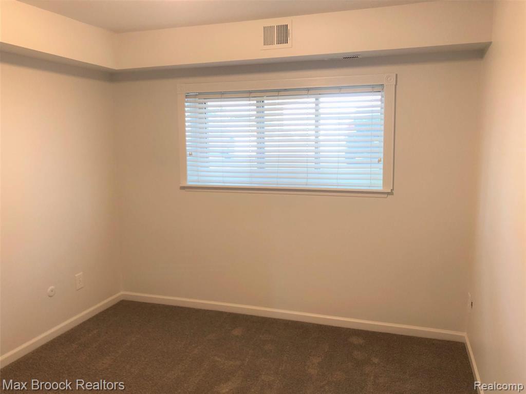 1673 Riverside Drive, Unit 1 Rochester Hills, MI 48309 - Photo 29 of 42