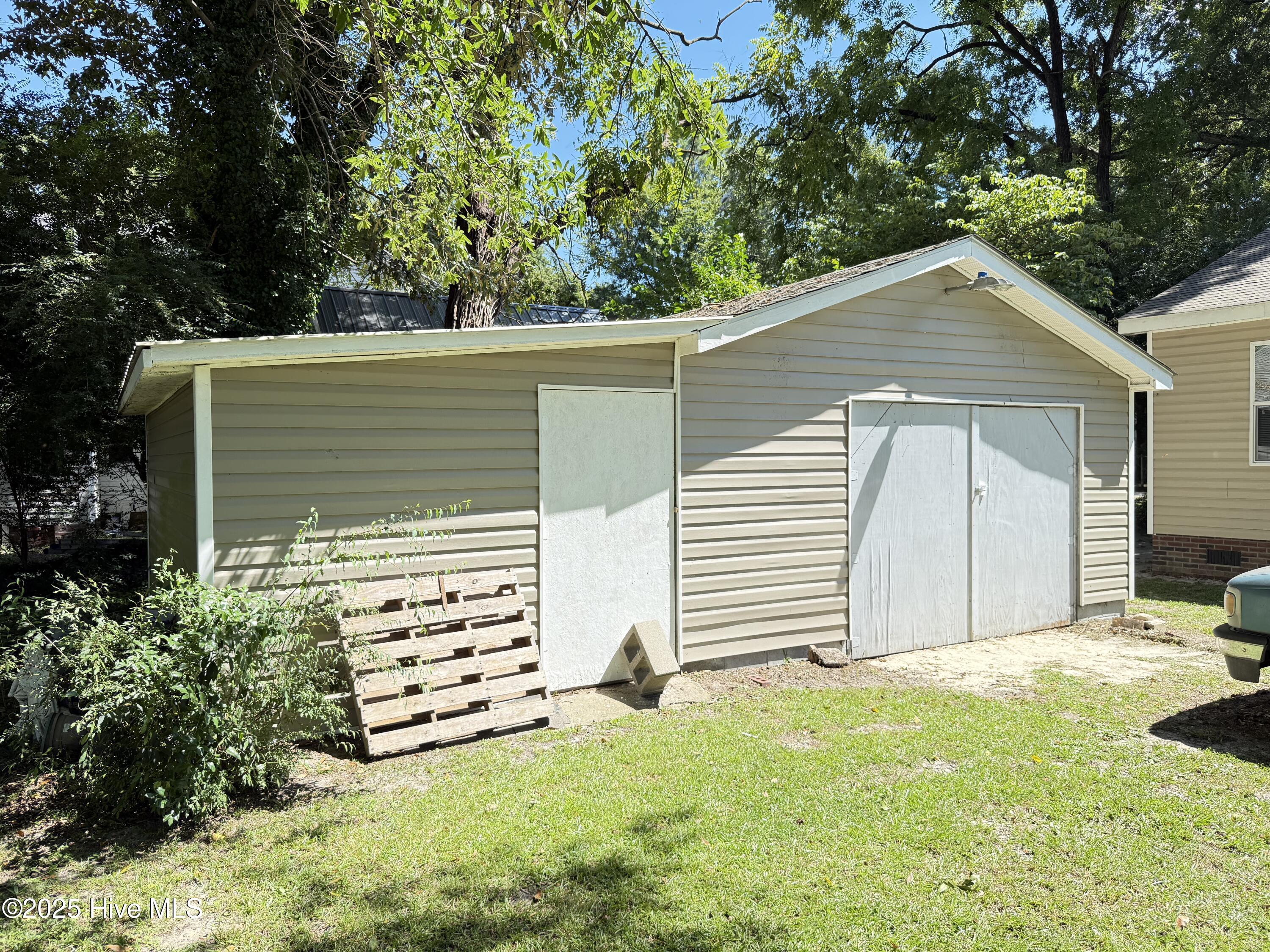 310 West Goshen Street Faison, NC 28341 - Photo 25 of 27 IMG_3746