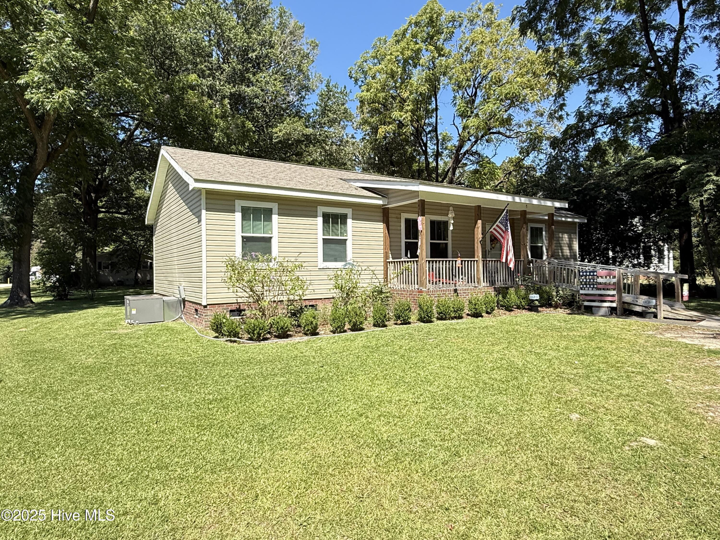 310 West Goshen Street Faison, NC 28341 - Photo 27 of 27 IMG_3753
