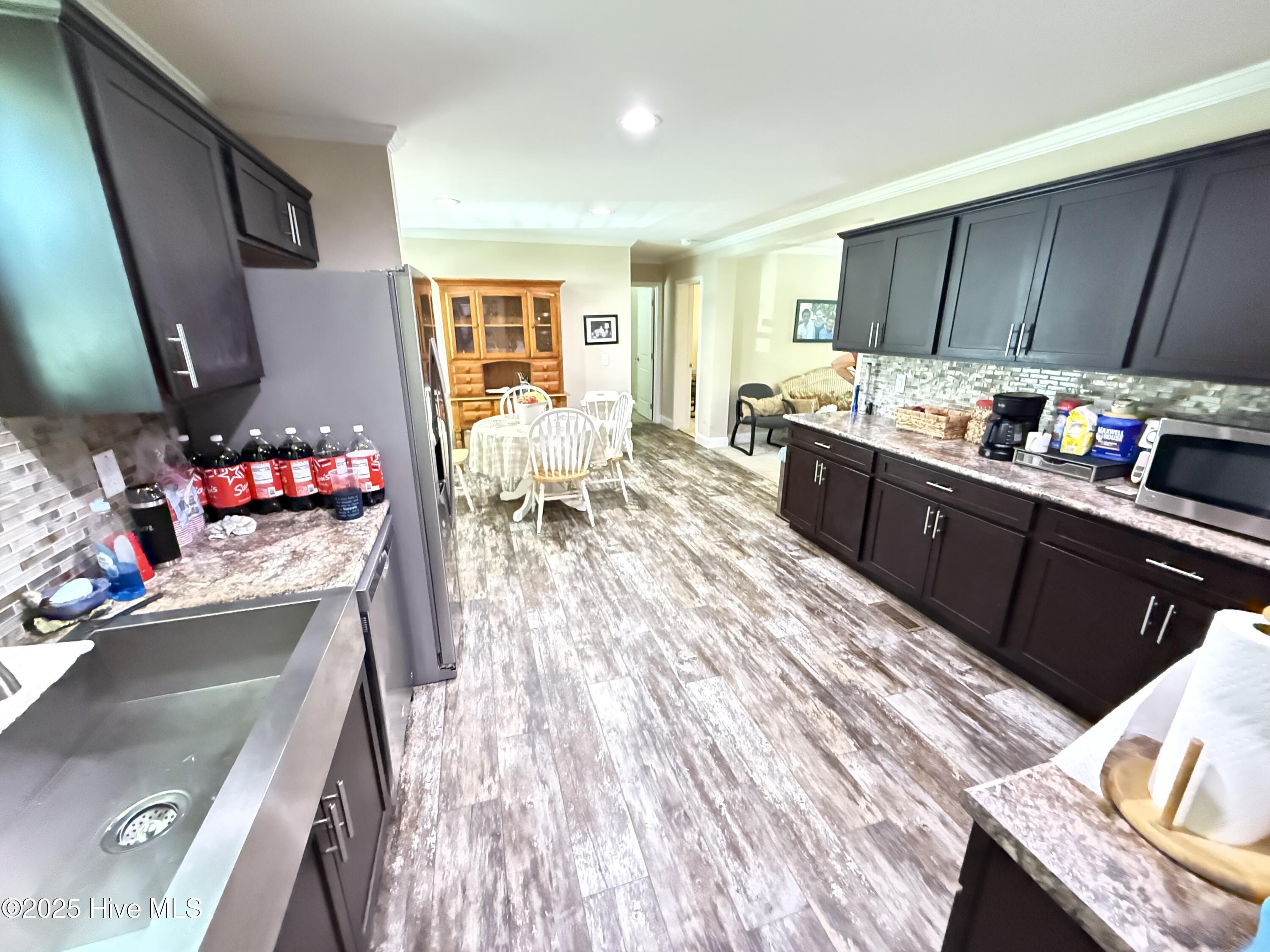 310 West Goshen Street Faison, NC 28341 - Photo 4 of 27 IMG_3737