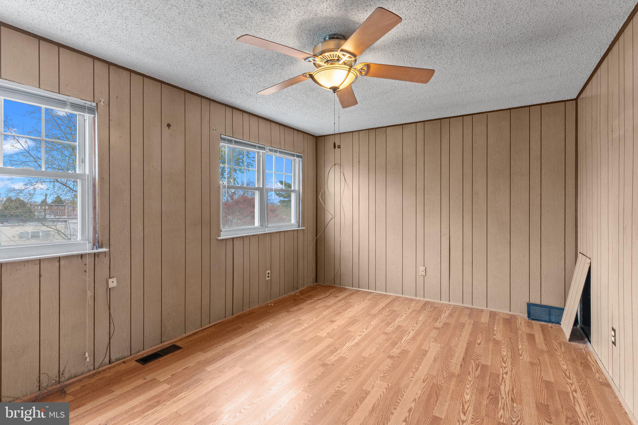 12157 Aster Road Philadelphia, PA 19154 - Photo 14 of 24 Gallery Image 14