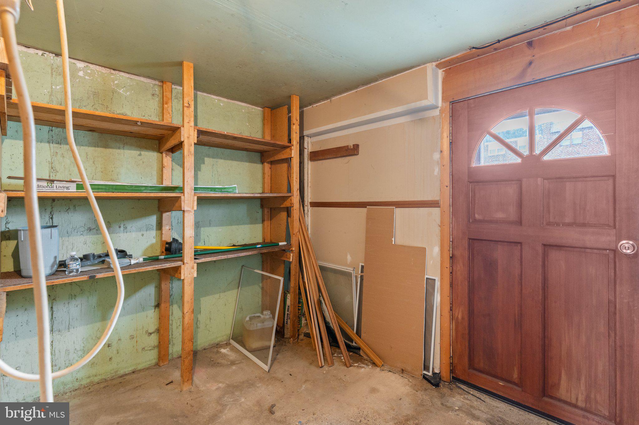 12157 Aster Road Philadelphia, PA 19154 - Photo 21 of 24 Storage workshop area