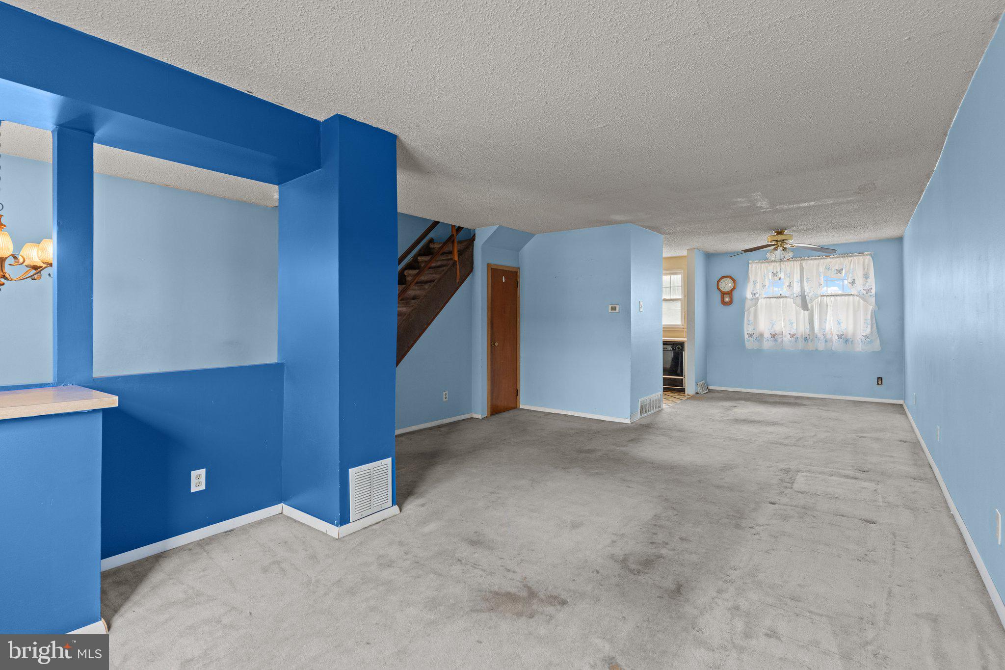 12157 Aster Road Philadelphia, PA 19154 - Photo 8 of 24 Gallery Image 8