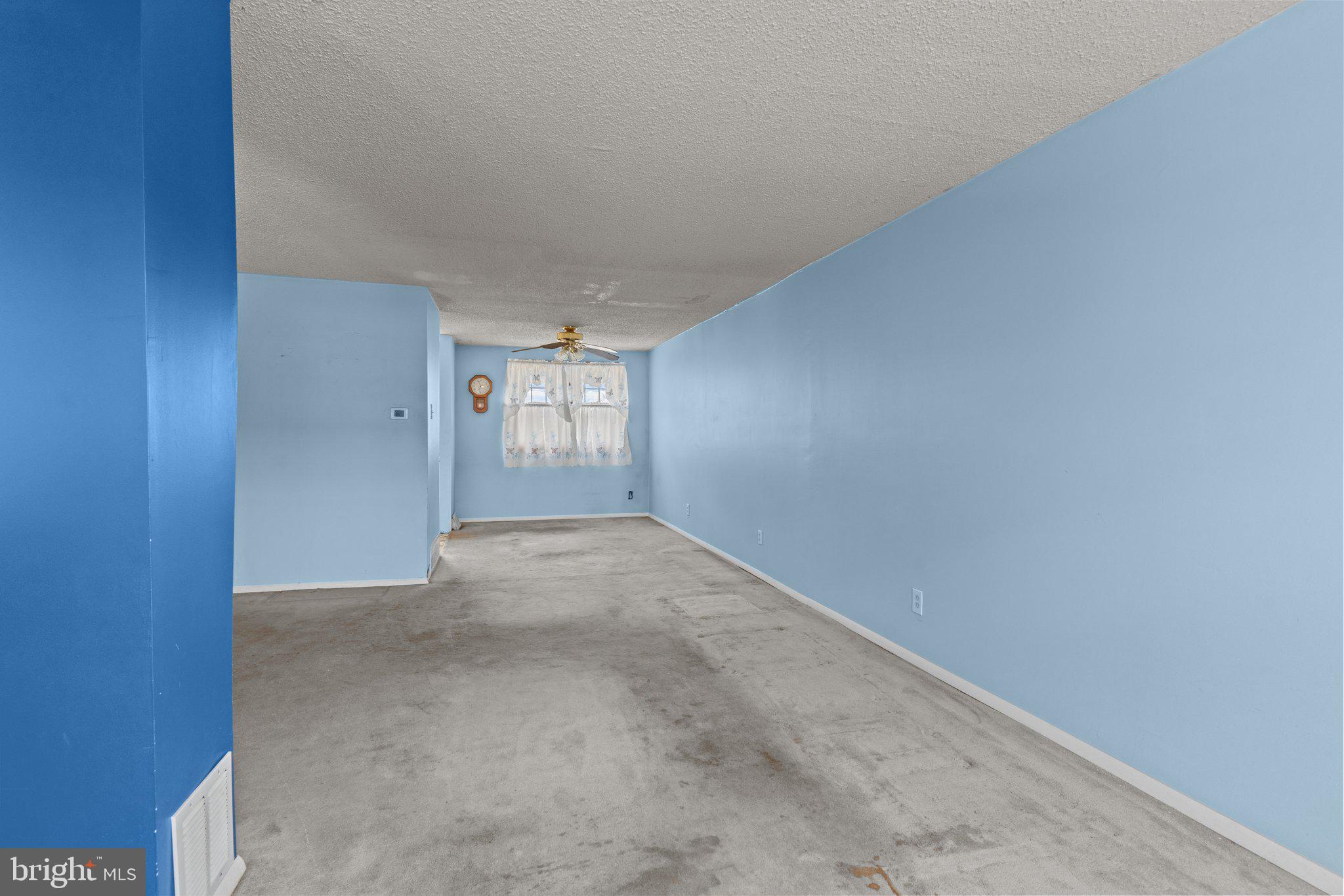 12157 Aster Road Philadelphia, PA 19154 - Photo 9 of 24 Gallery Image 9