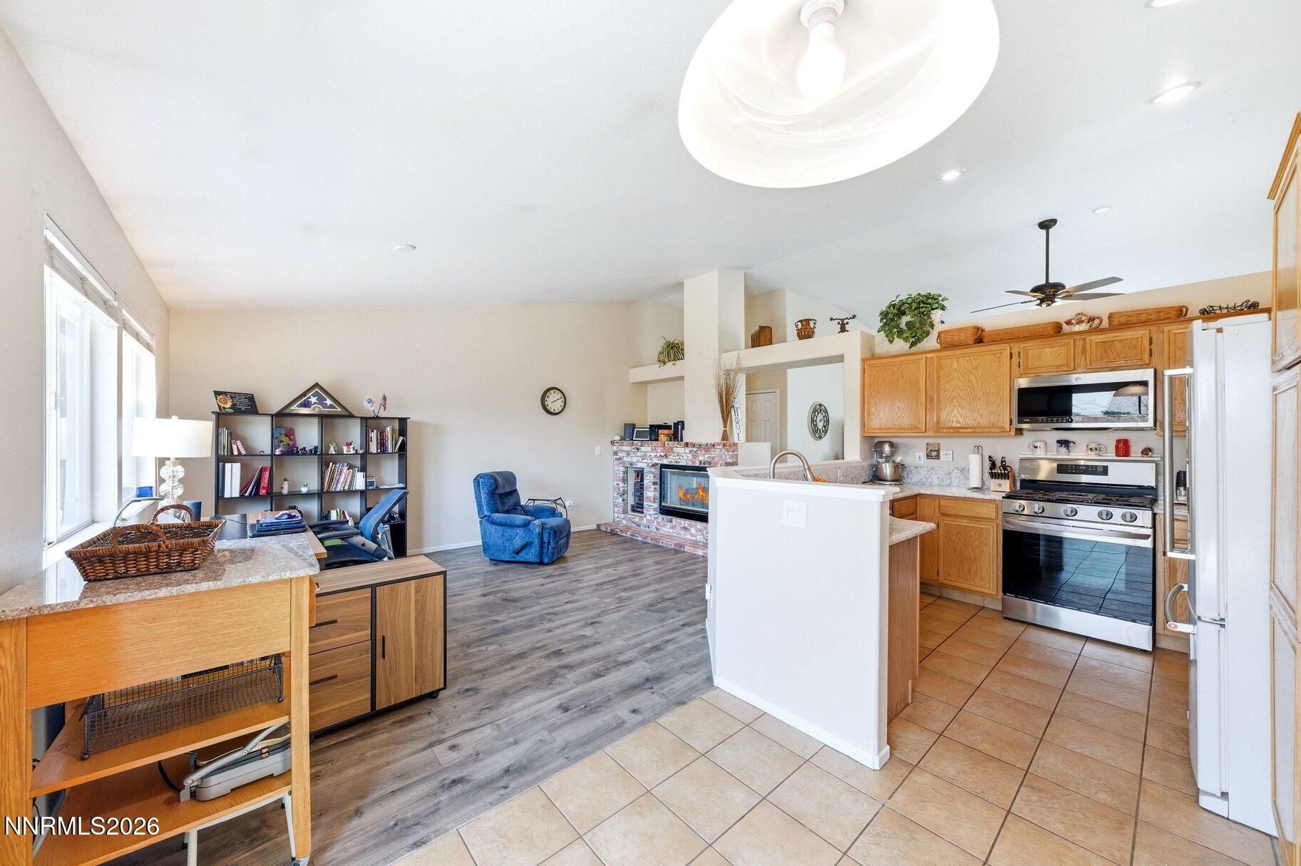 7911 Sand Pebble Drive Reno, NV 89506 - Photo 13 of 39 013_sp-1028_56