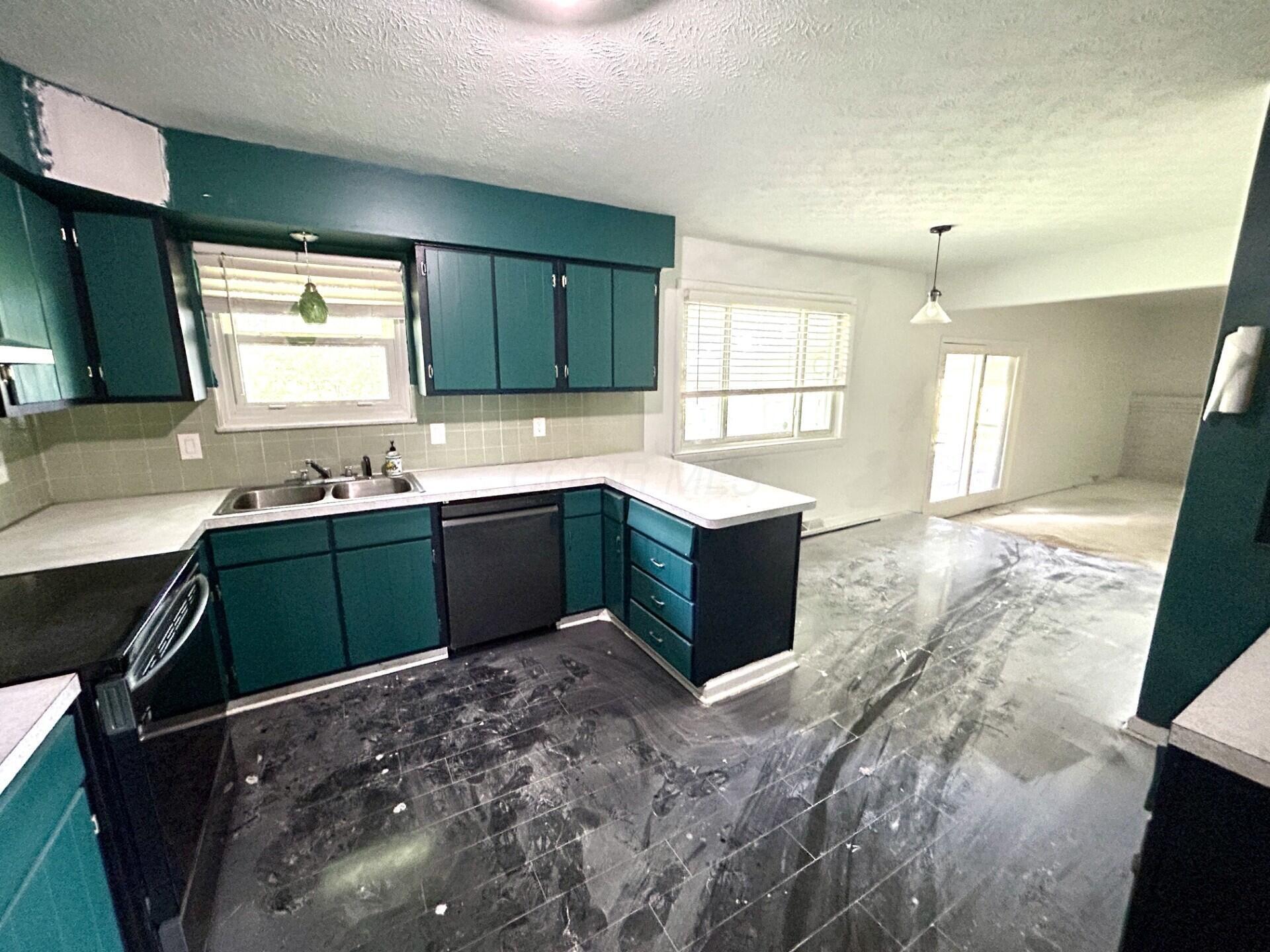 8286 Richardson Road Groveport, OH 43125 - Photo 5 of 15 3d313936-7fbc-4ecc-92f1-670cd843c2ac
