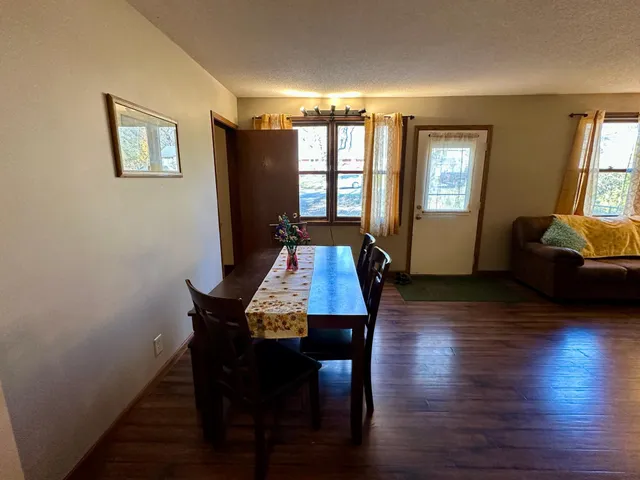 $195,000 | 109 1st Avenue Northwest, New London, MN 56273