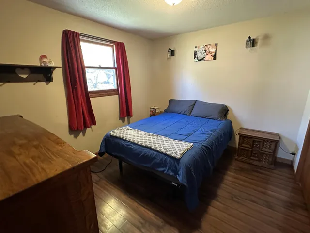 $195,000 | 109 1st Avenue Northwest, New London, MN 56273