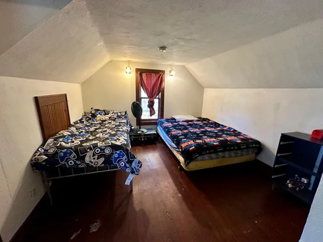 $195,000 | 109 1st Avenue Northwest, New London, MN 56273