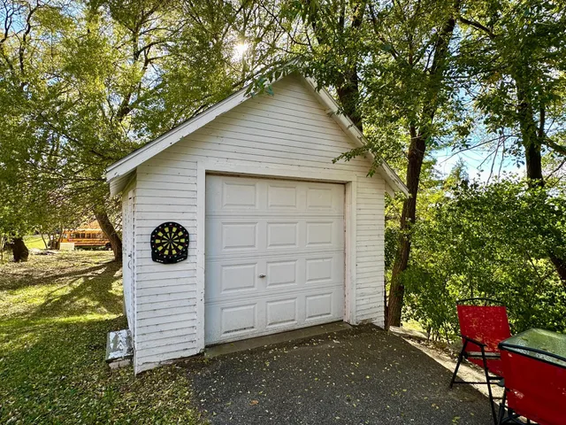 $195,000 | 109 1st Avenue Northwest, New London, MN 56273