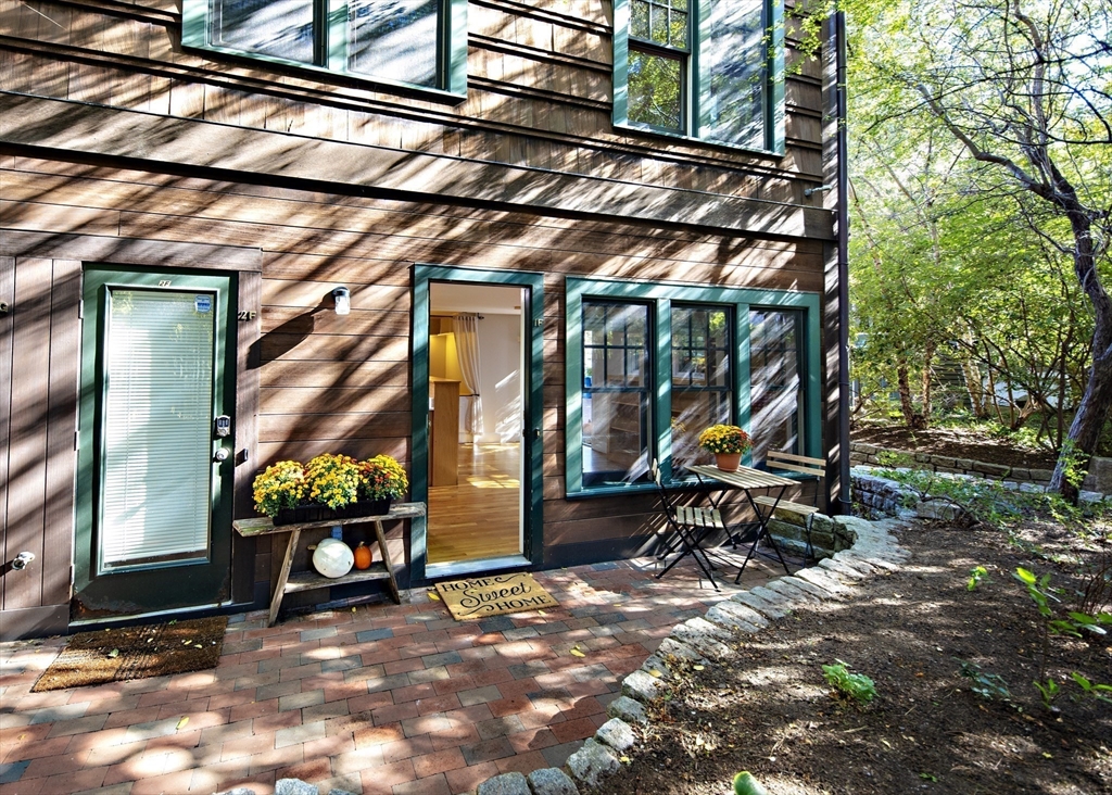 411 Norfolk Street, Unit 1F Somerville, MA 02143 - Photo 11 of 16