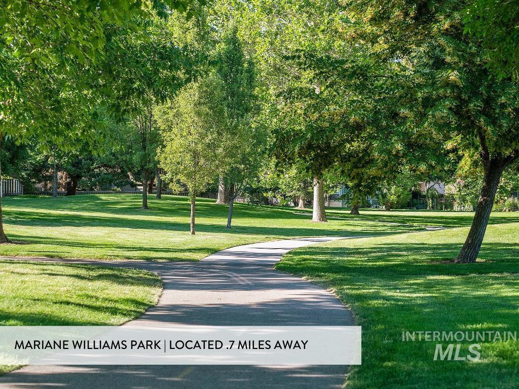 4430 East Haystack Street, Unit 204 Boise, ID 83716 - Photo 32 of 38 View of home's community with a lawn