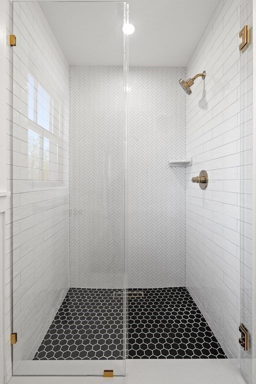 81 Sagamore Street Hamilton, MA 01982 - Photo 26 of 37 a bathroom with a shower