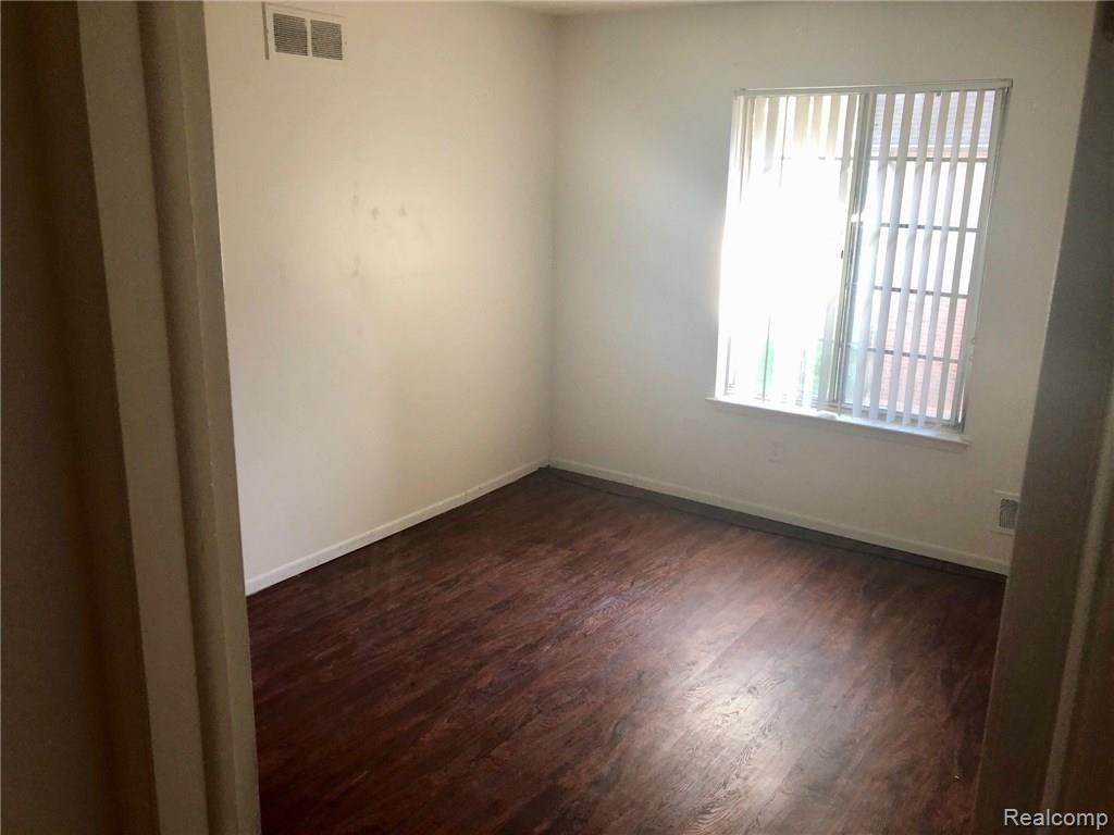 30268 Southfield Road, Unit 230 Southfield, MI 48076 - Photo 8 of 11