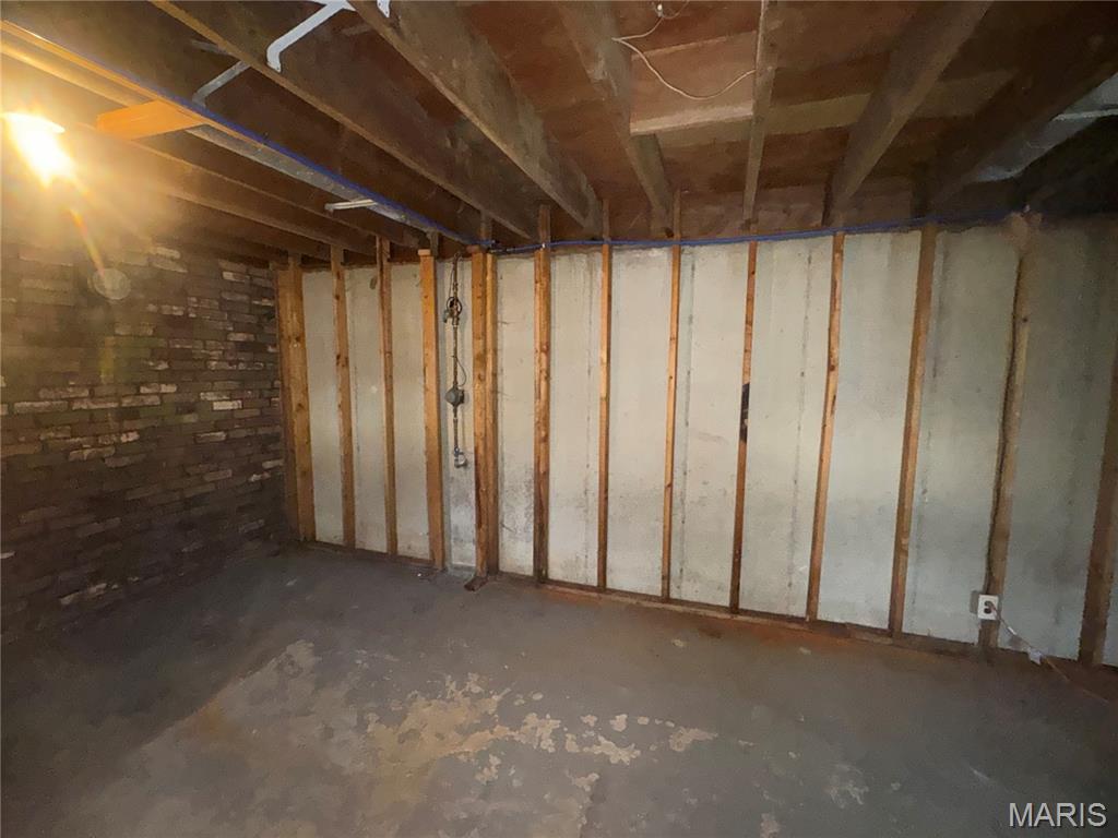 10418 Quaker Drive St. Louis, MO 63136 - Photo 16 of 18