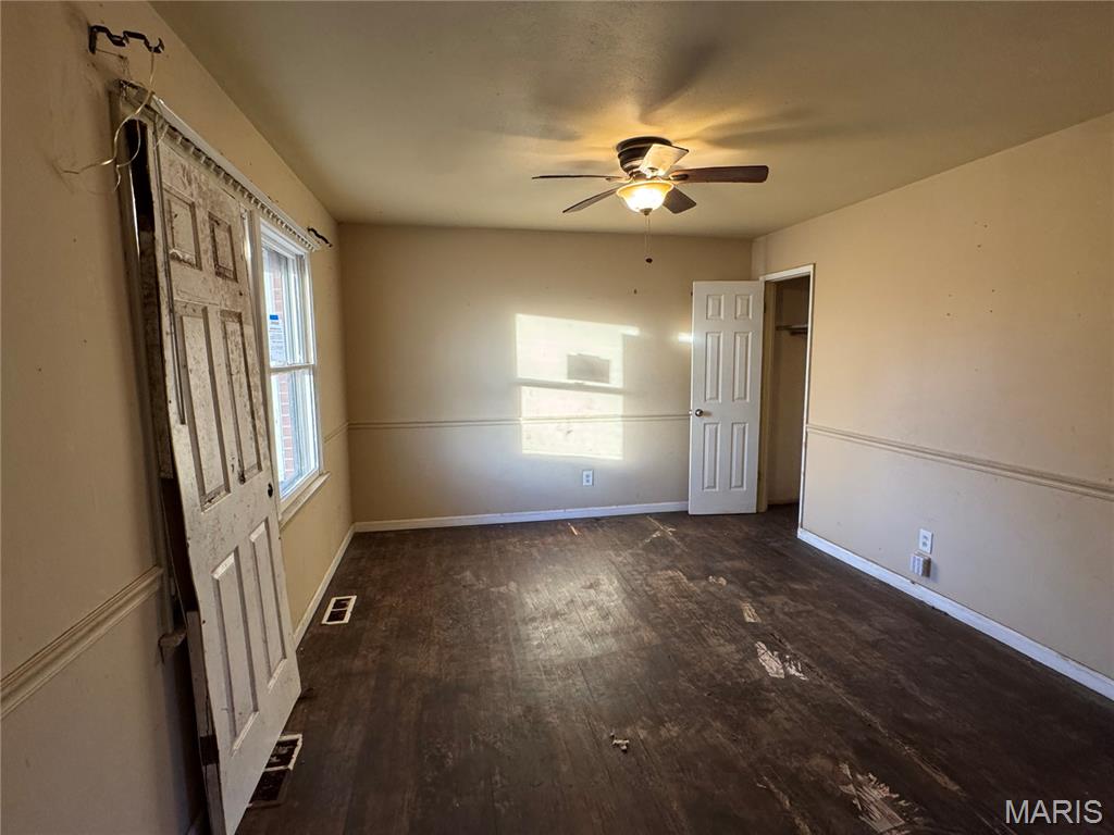 10418 Quaker Drive St. Louis, MO 63136 - Photo 2 of 18