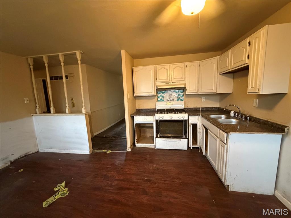 10418 Quaker Drive St. Louis, MO 63136 - Photo 3 of 18