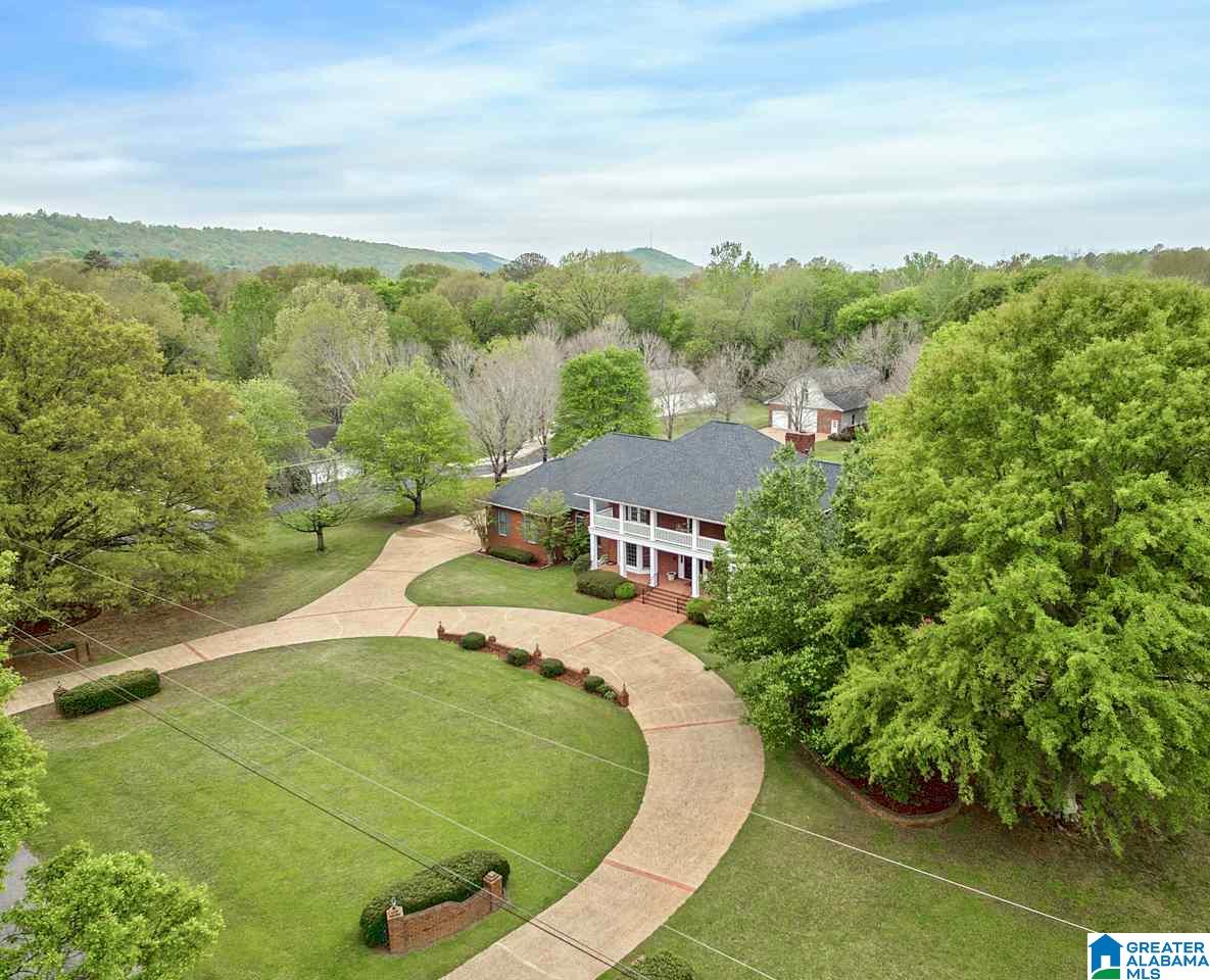 1086 Spring Garden Street Pelham, AL 35124 - Photo 3 of 49